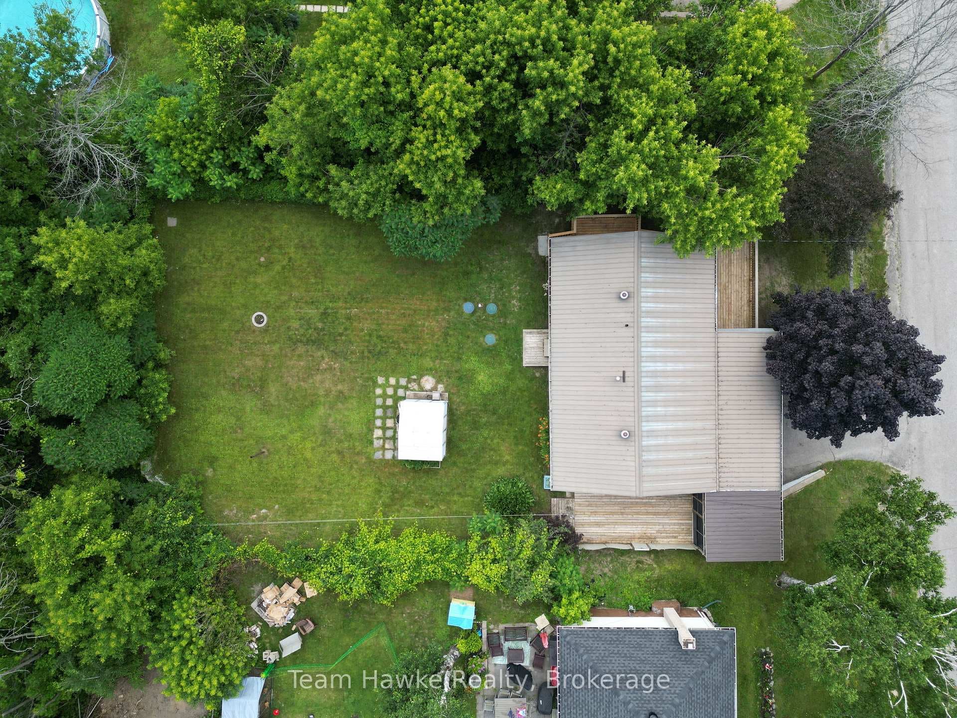 51 Easton Avenue photo 47