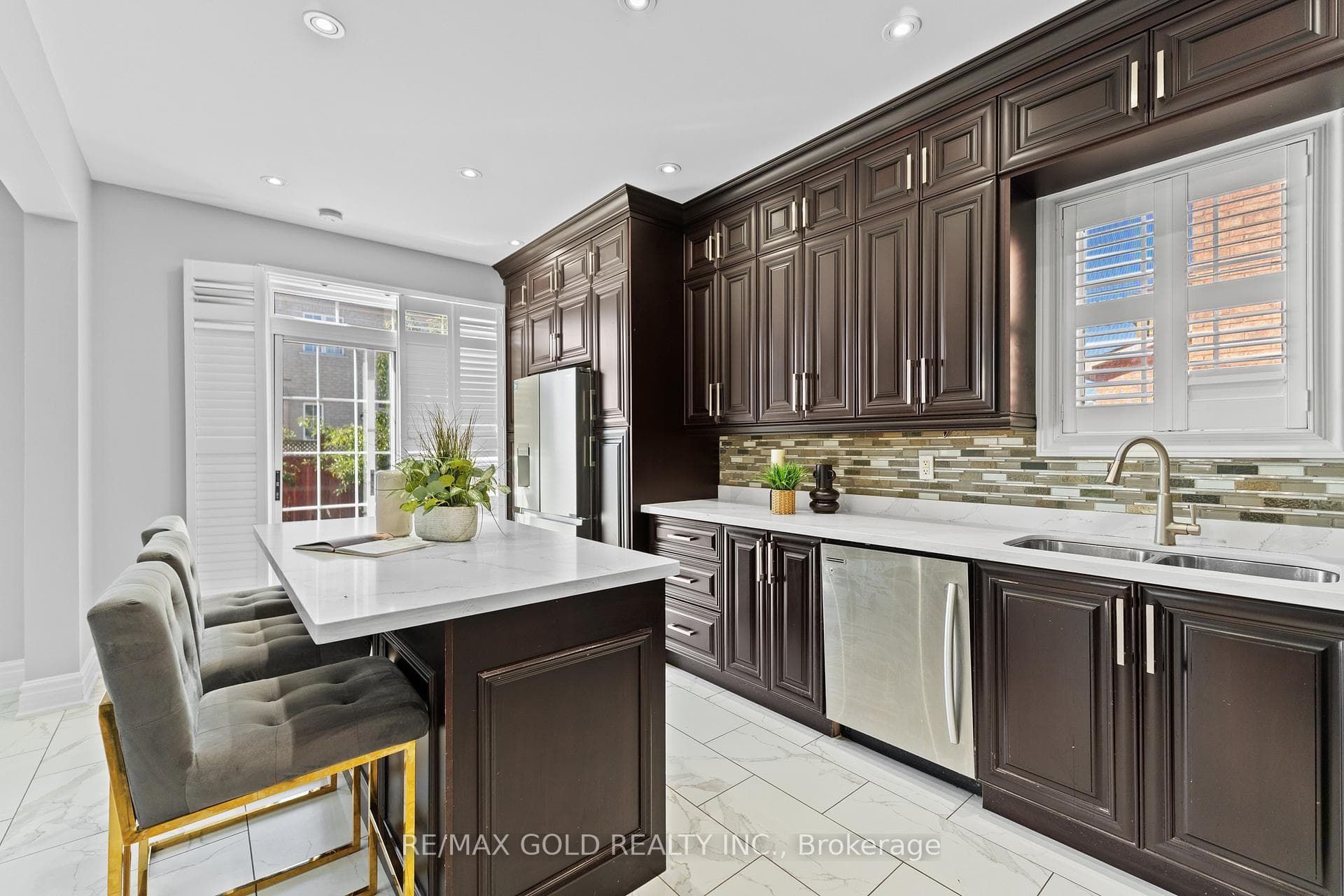 2 Revelstoke Place photo 20