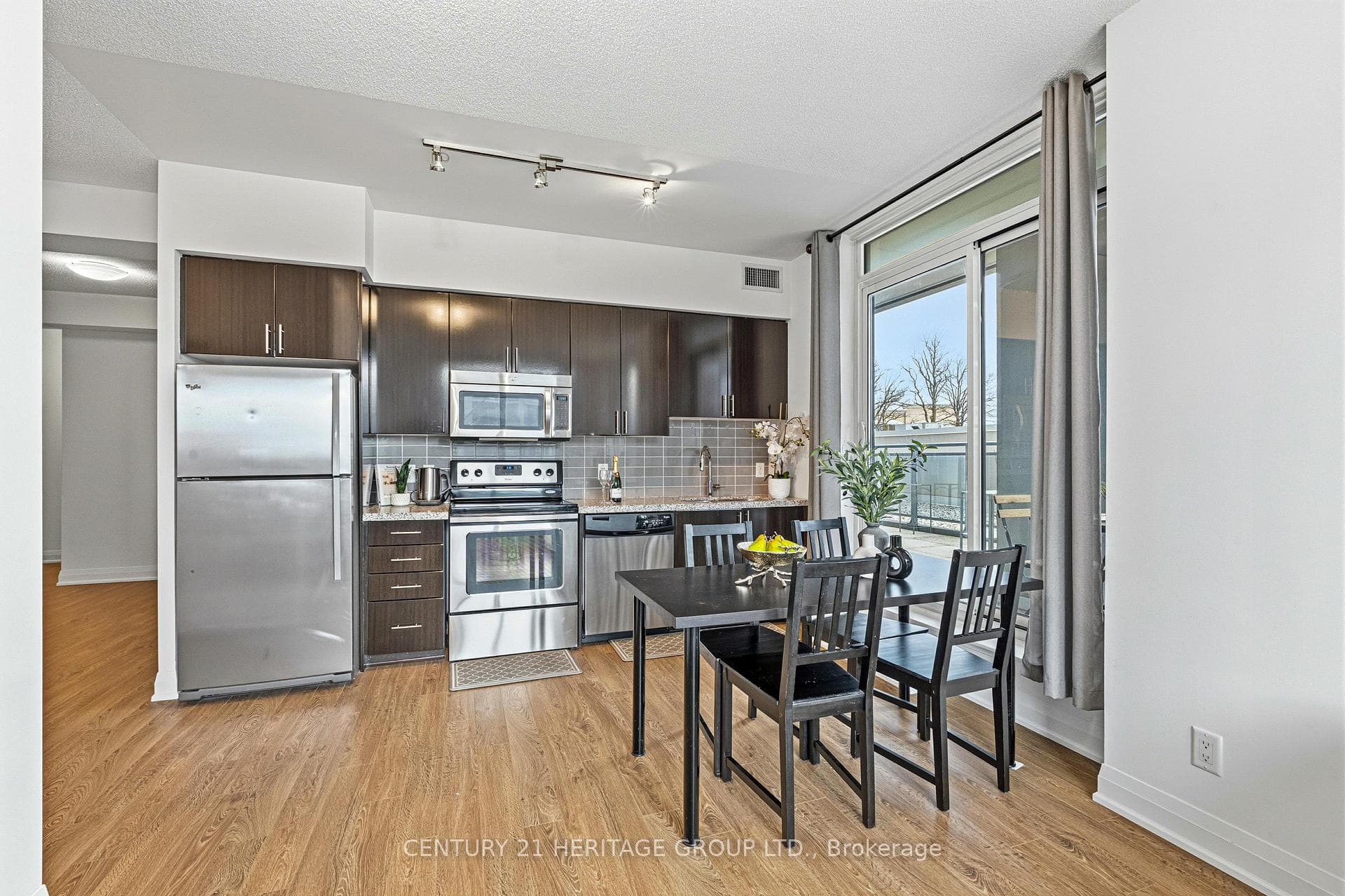 75 North Park Road Unit 208 photo 20