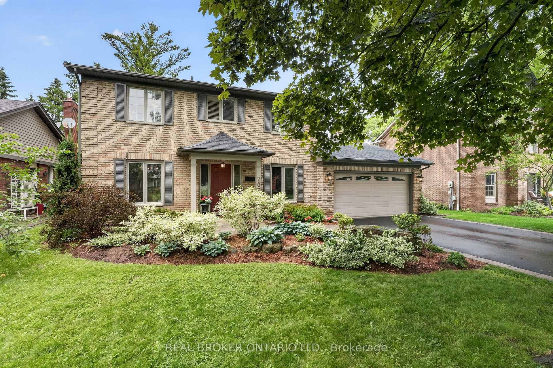 207 Longfield Crescent photo 6