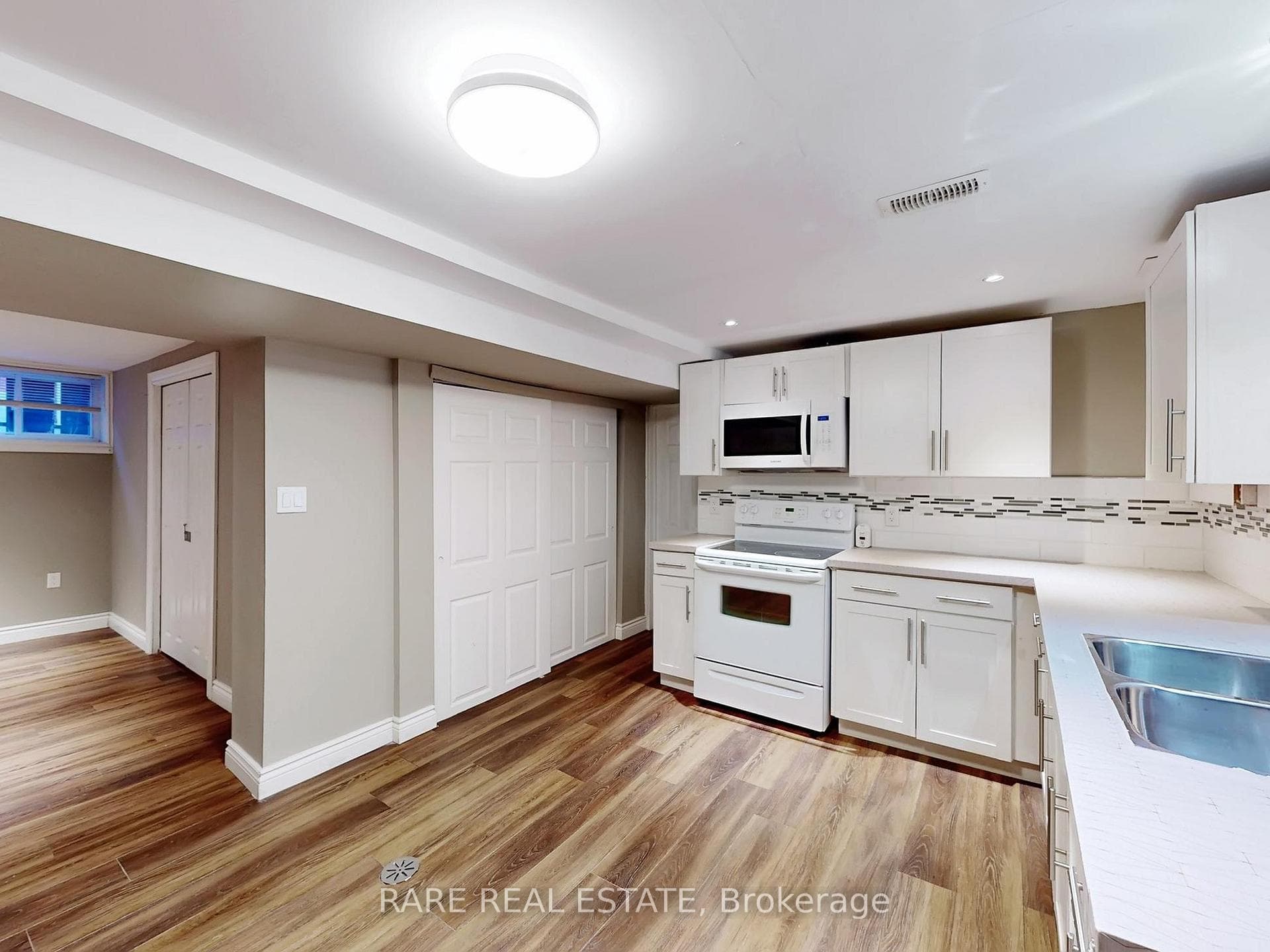 359 East 42nd Street Unit Lower photo 12