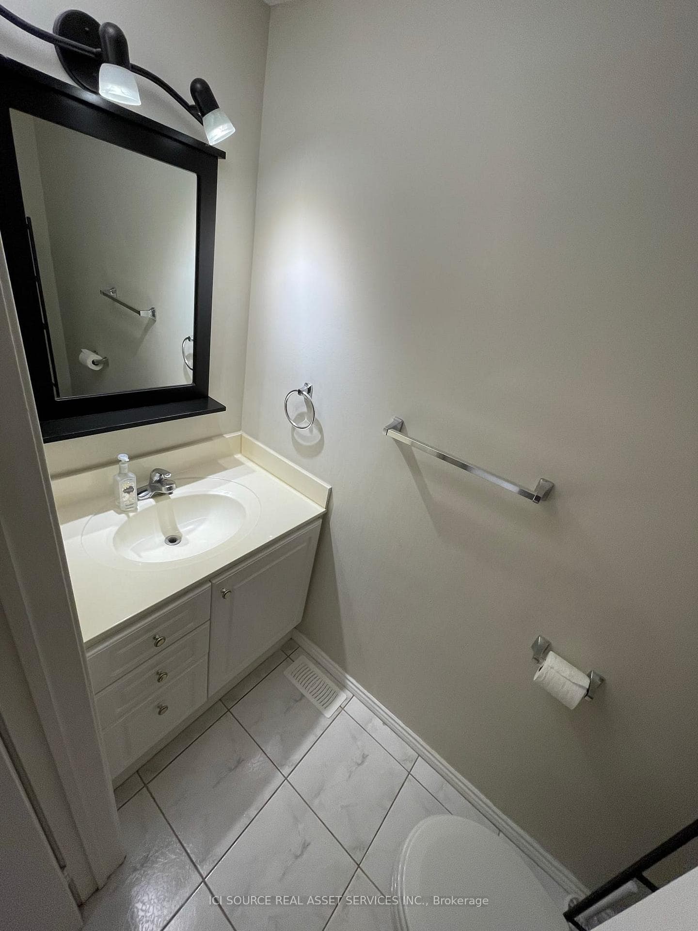 45 Raleigh Crescent photo 10