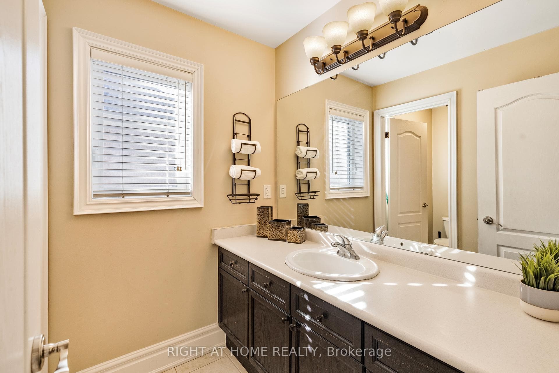 3rd Upper Level Bath