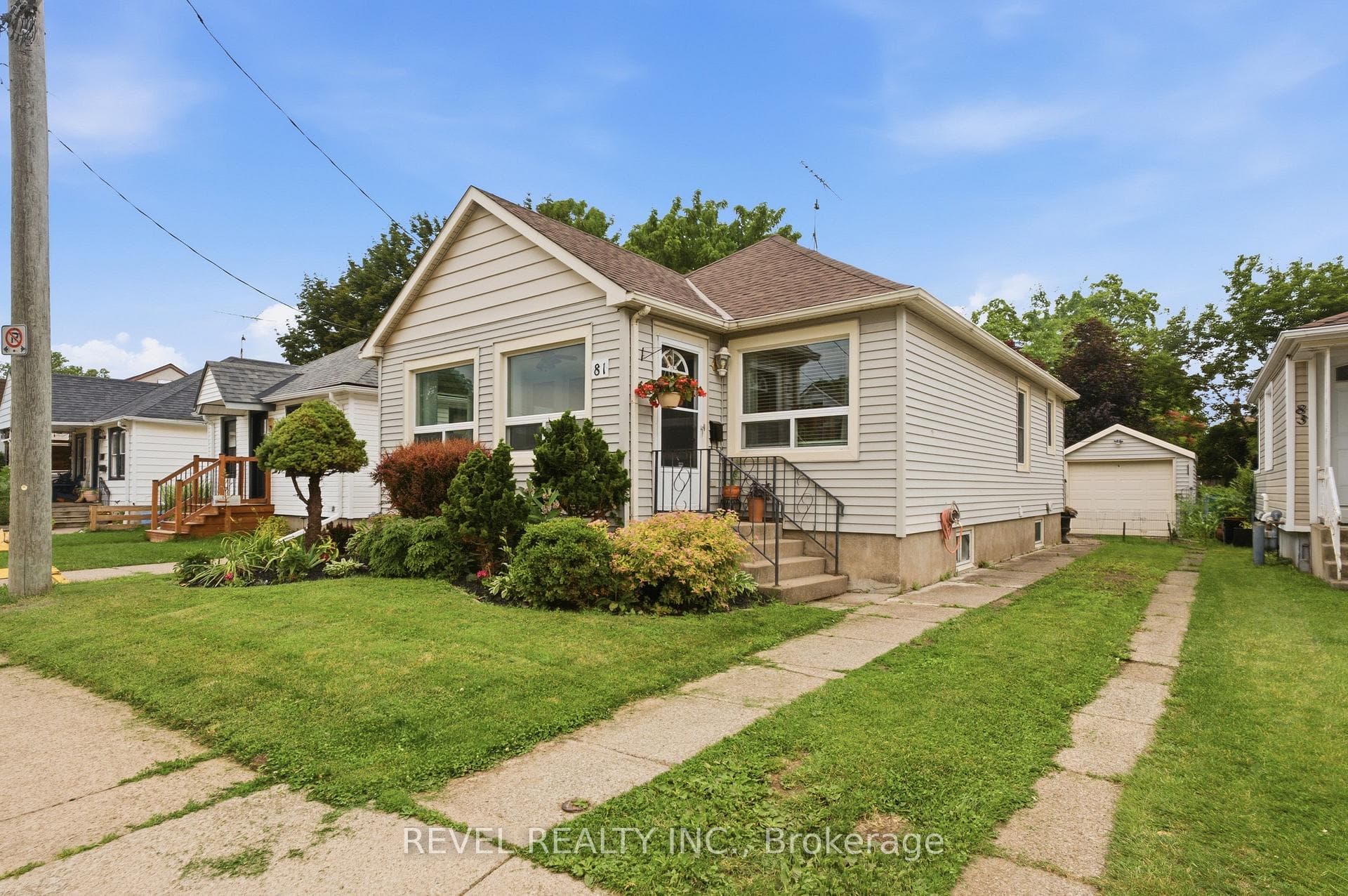 81 Vale Avenue photo 1