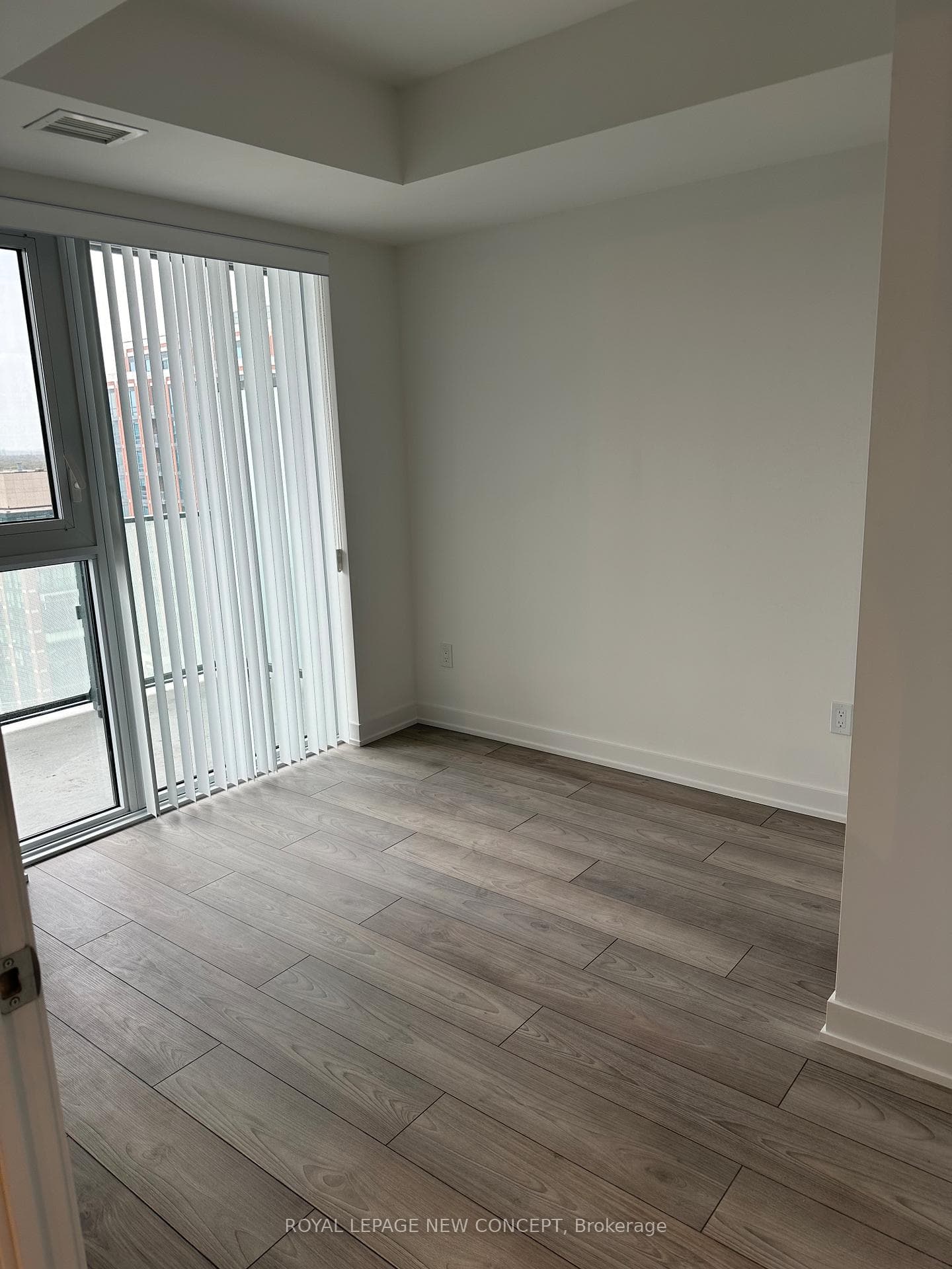 8 Tippett Road Unit 1402 photo 4