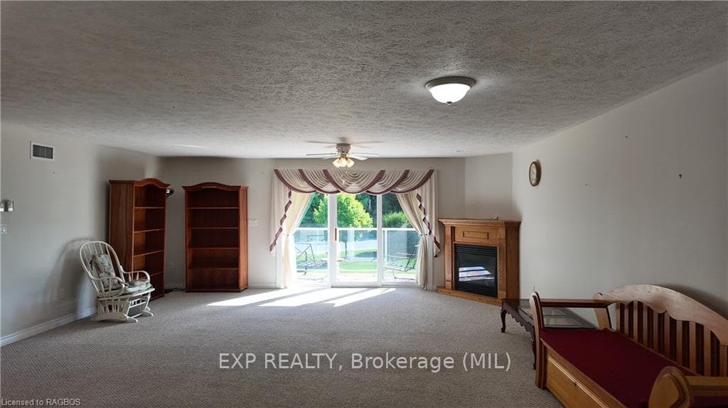 125 WILLIAM Street Unit 205 photo 12