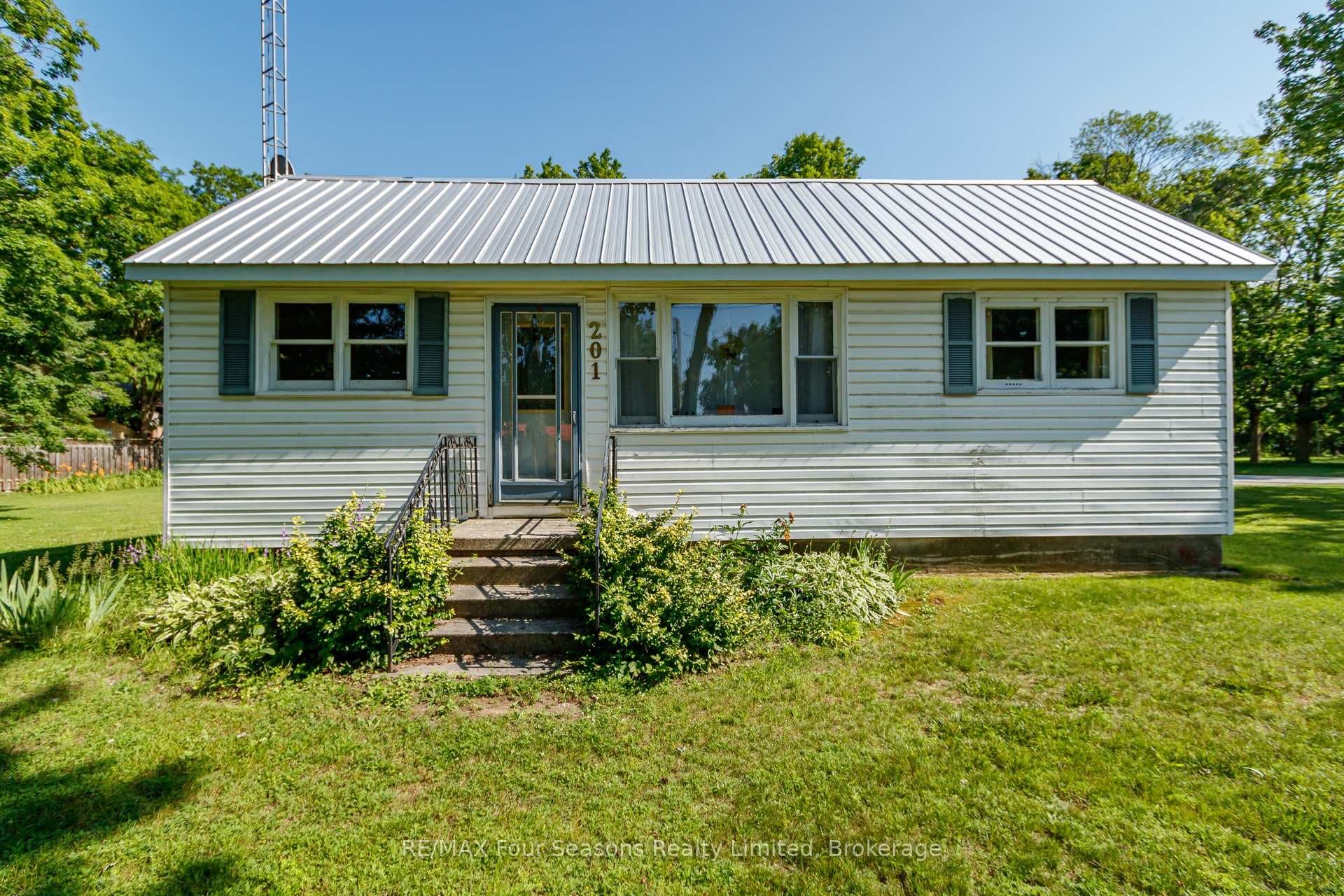 201 Sunnidale Street photo 30