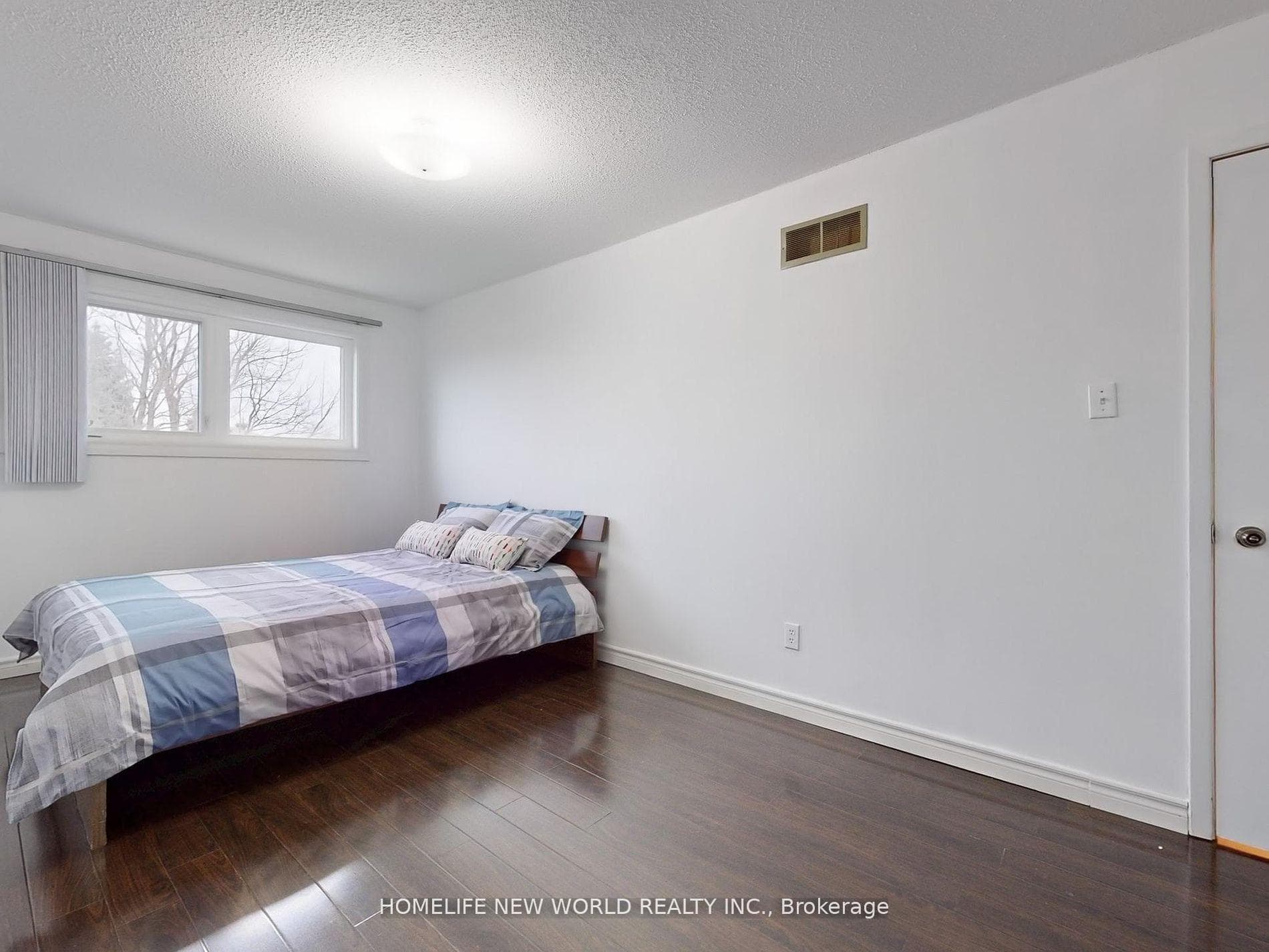 139 Galbraith Crescent photo 24