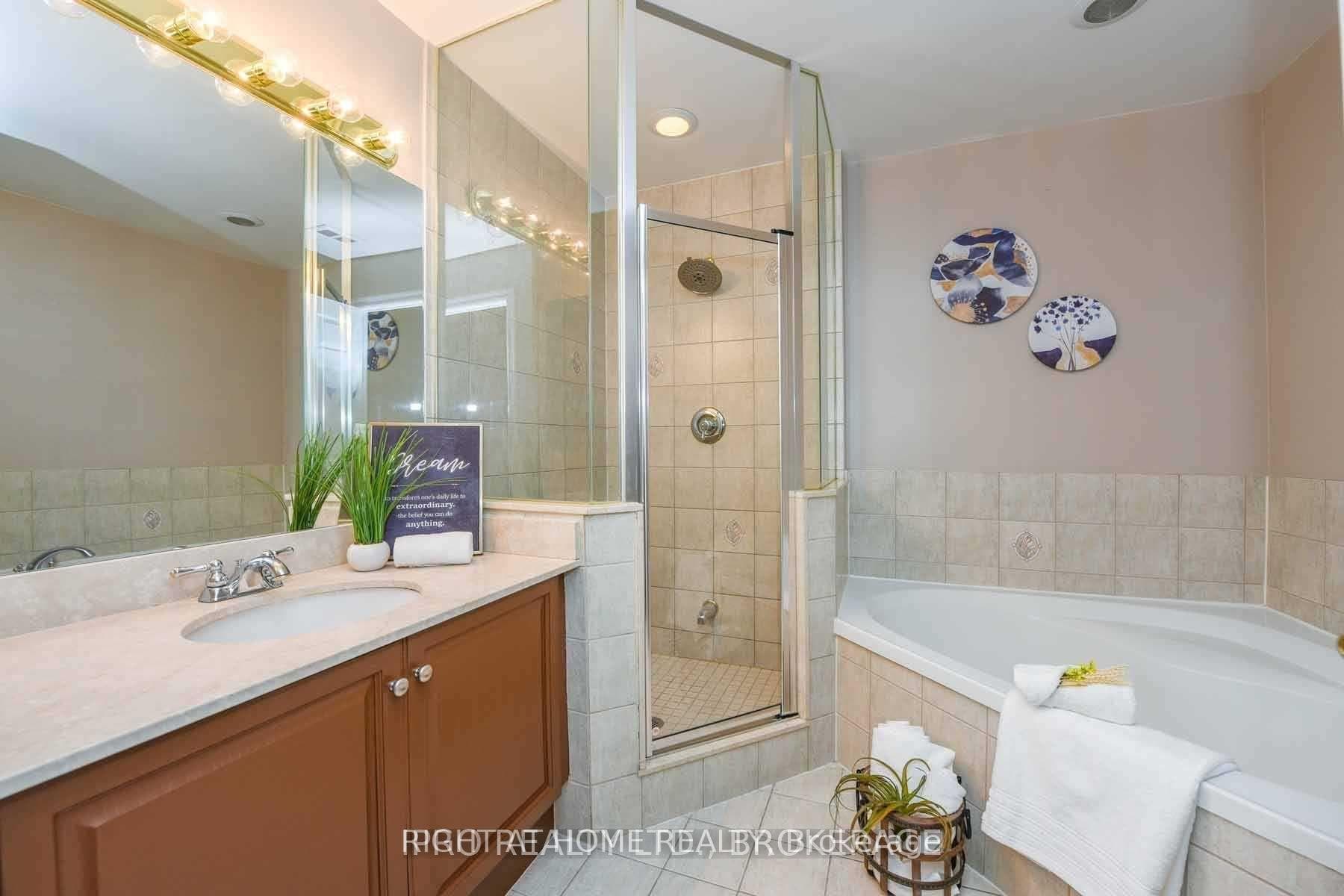 35 Kingsbridge Garden Circle Unit 2607 photo 14