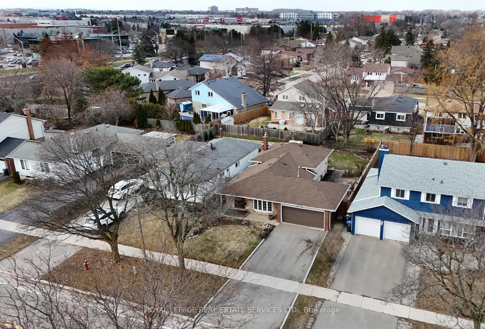 2671 Homelands Drive photo 3