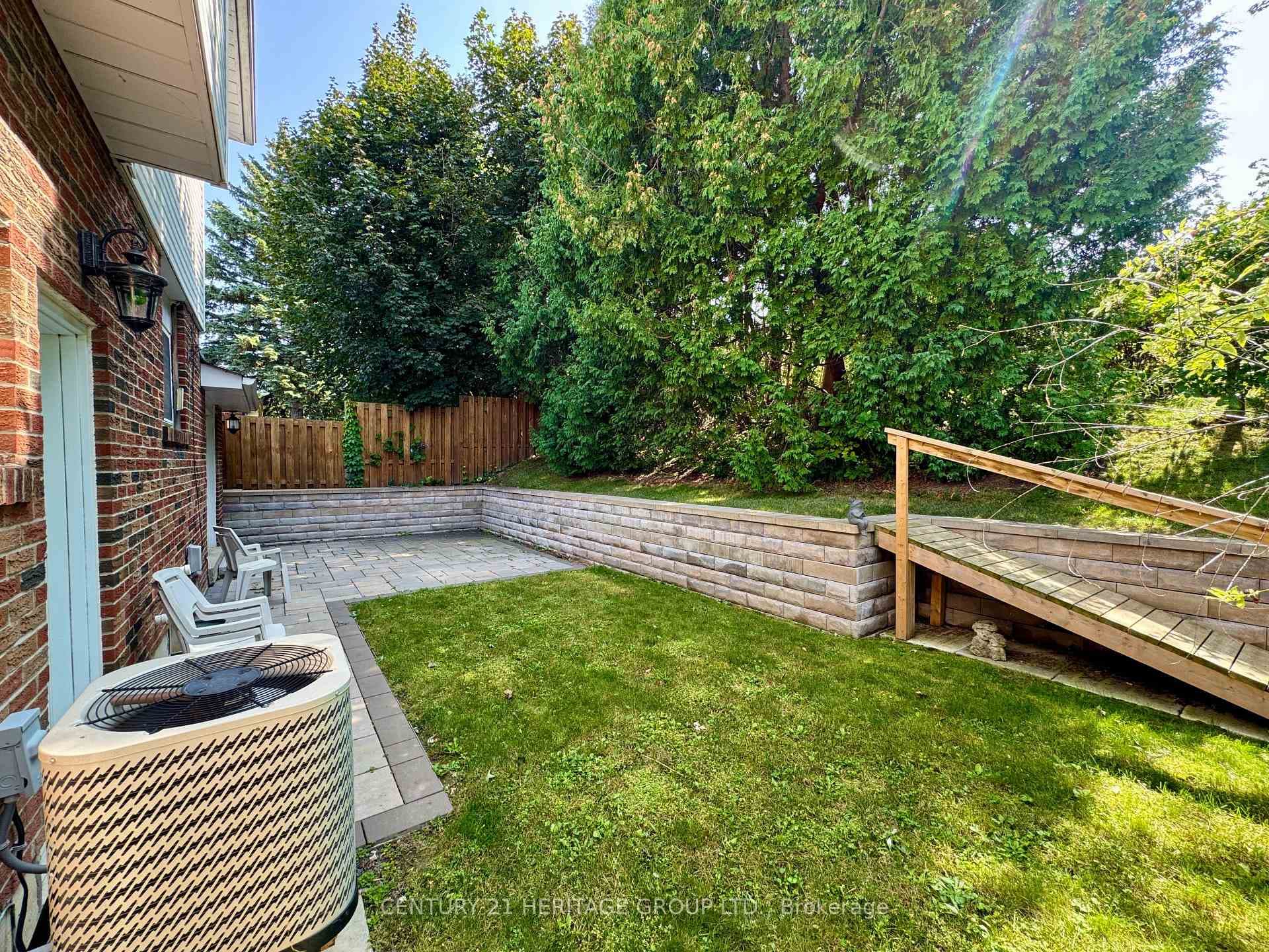 584 Arnhem Drive photo 30