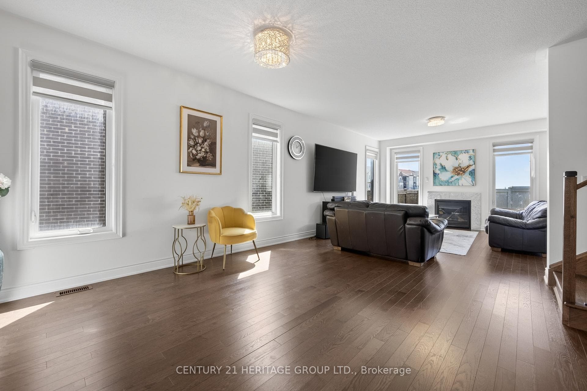 77 Montrose Boulevard photo 5