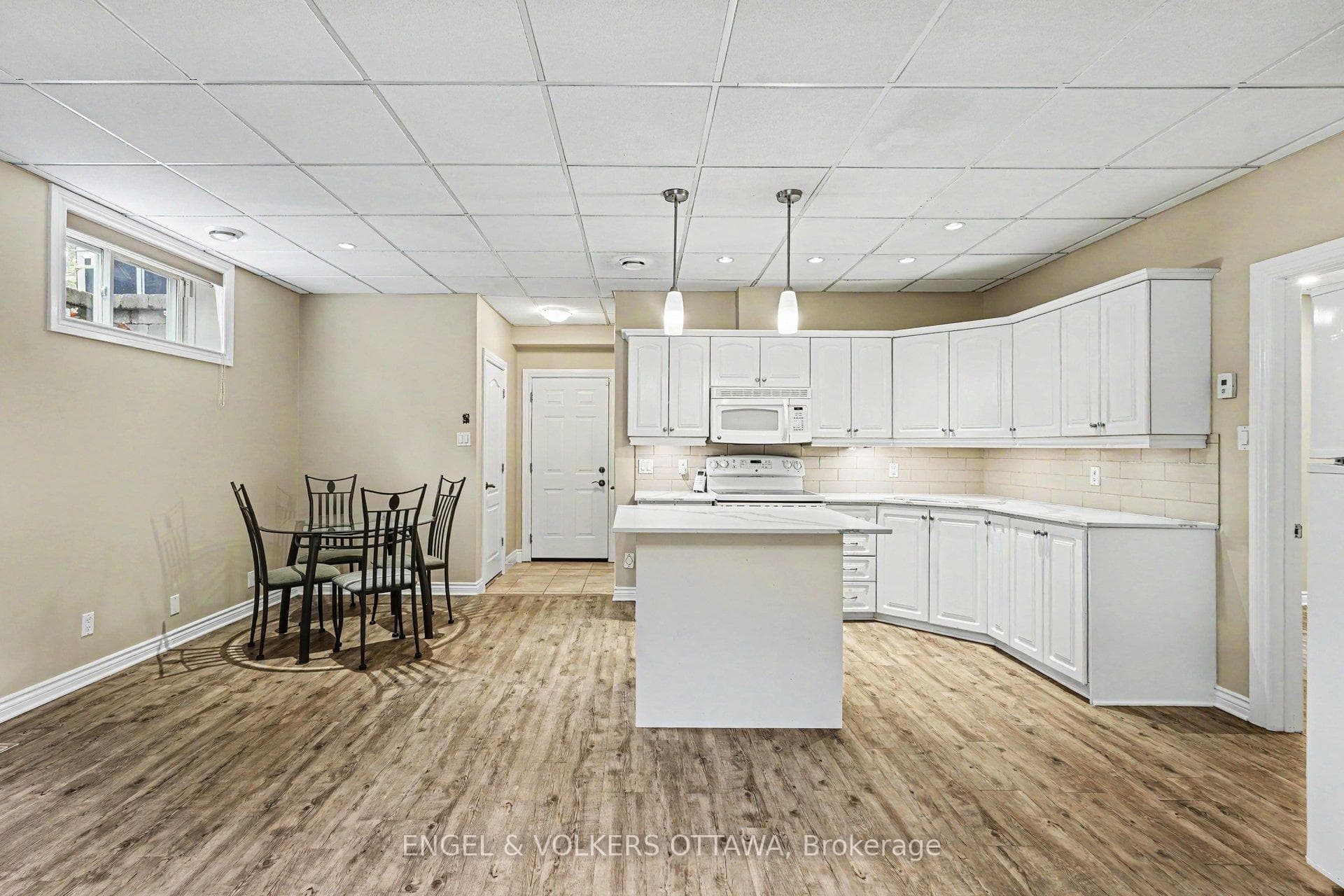63 Rothwell Drive Unit B photo 9
