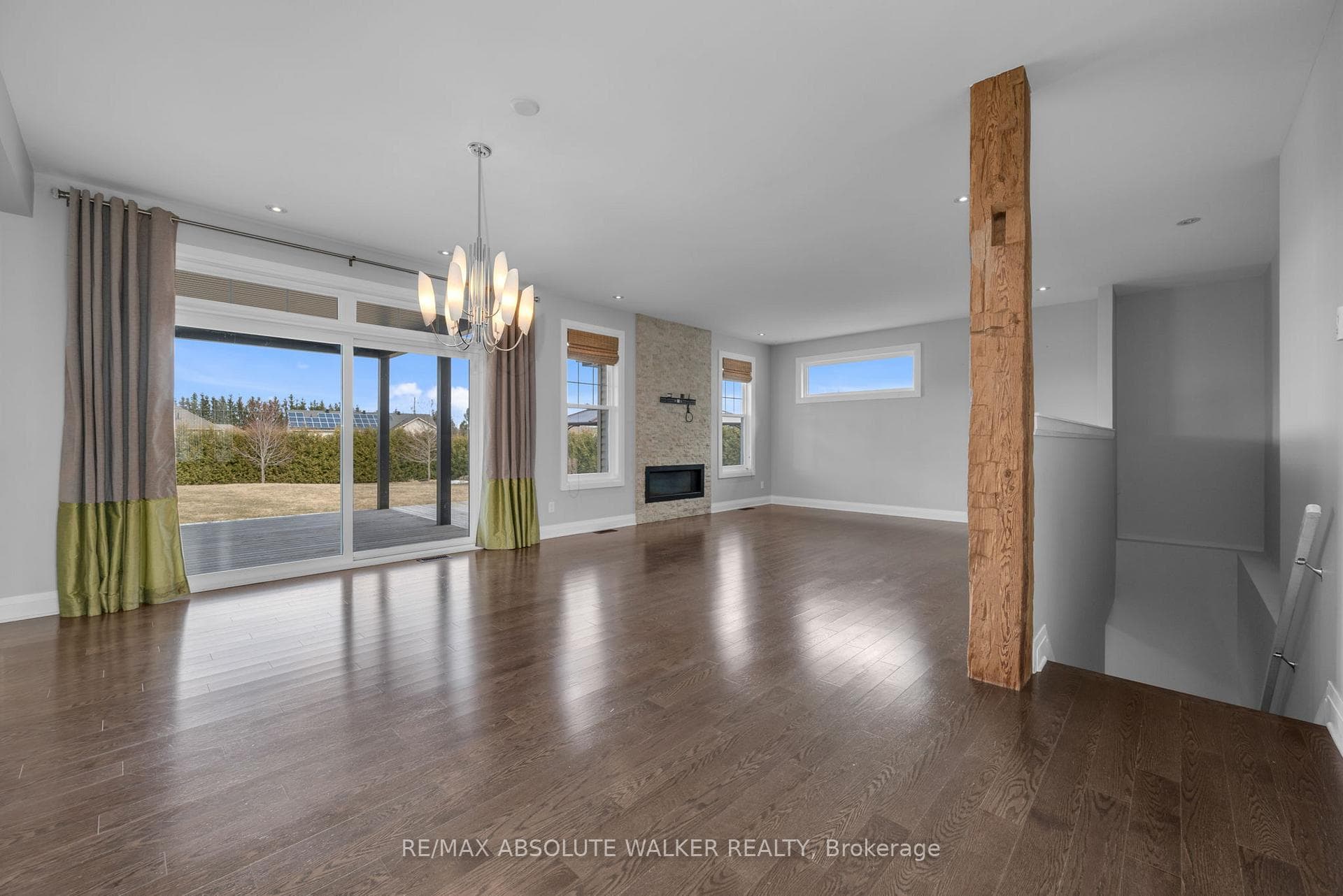 5617 Maklynne Way photo 8