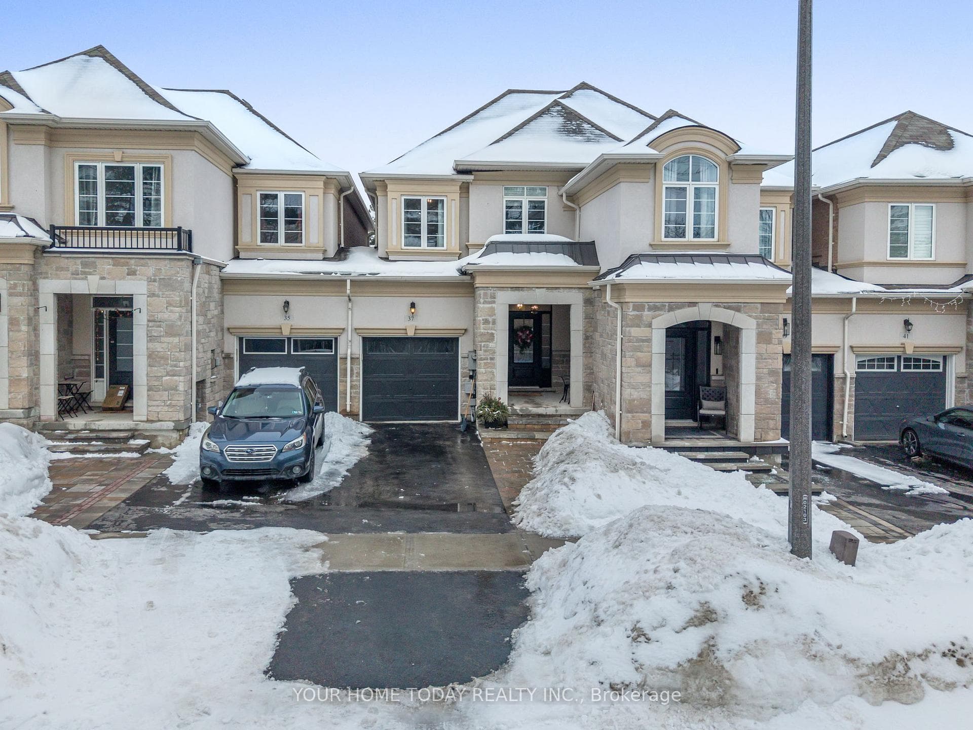 37 Ridgegate Crescent photo 1