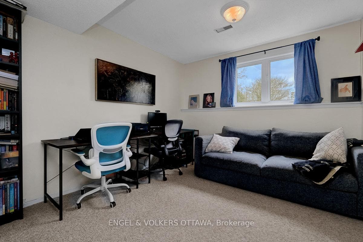 2963 Roger Stevens Drive photo 27