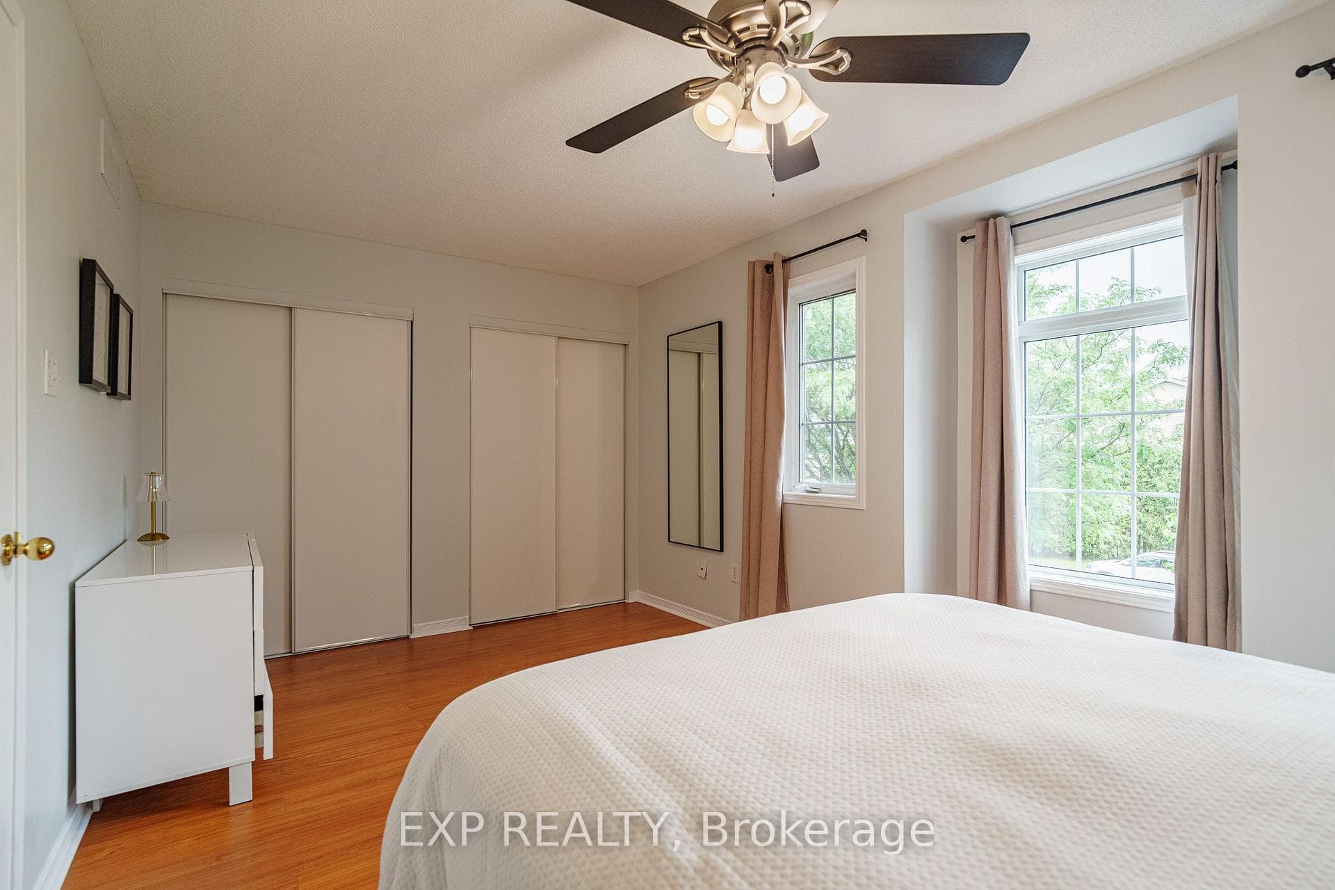 2010 Scully Way photo 22