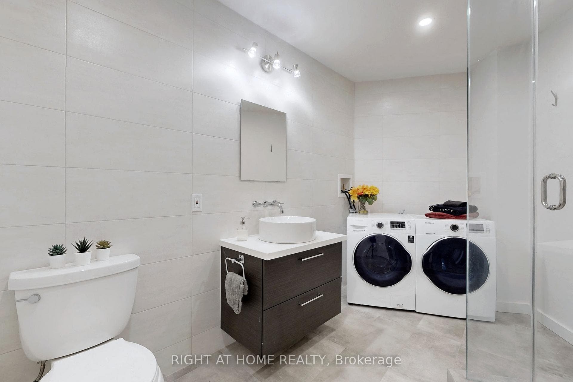 400 Bloor Street Unit 6 photo 12