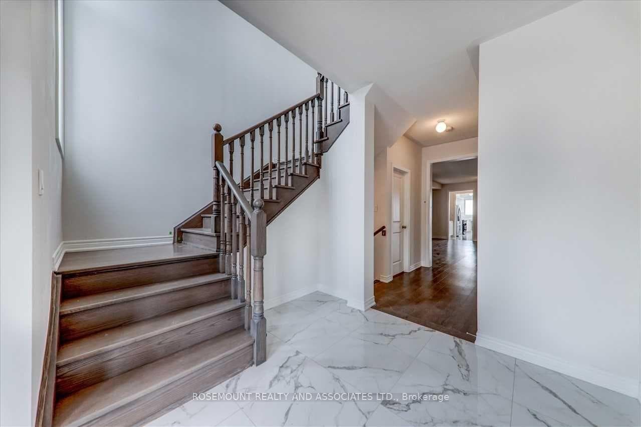220 Boundary Boulevard photo 6