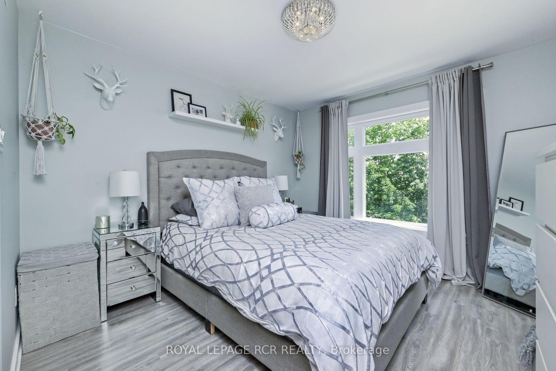 540 Essa Road Unit 50 photo 16