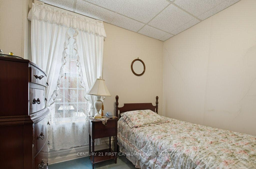 243 Tecumseh Avenue photo 16