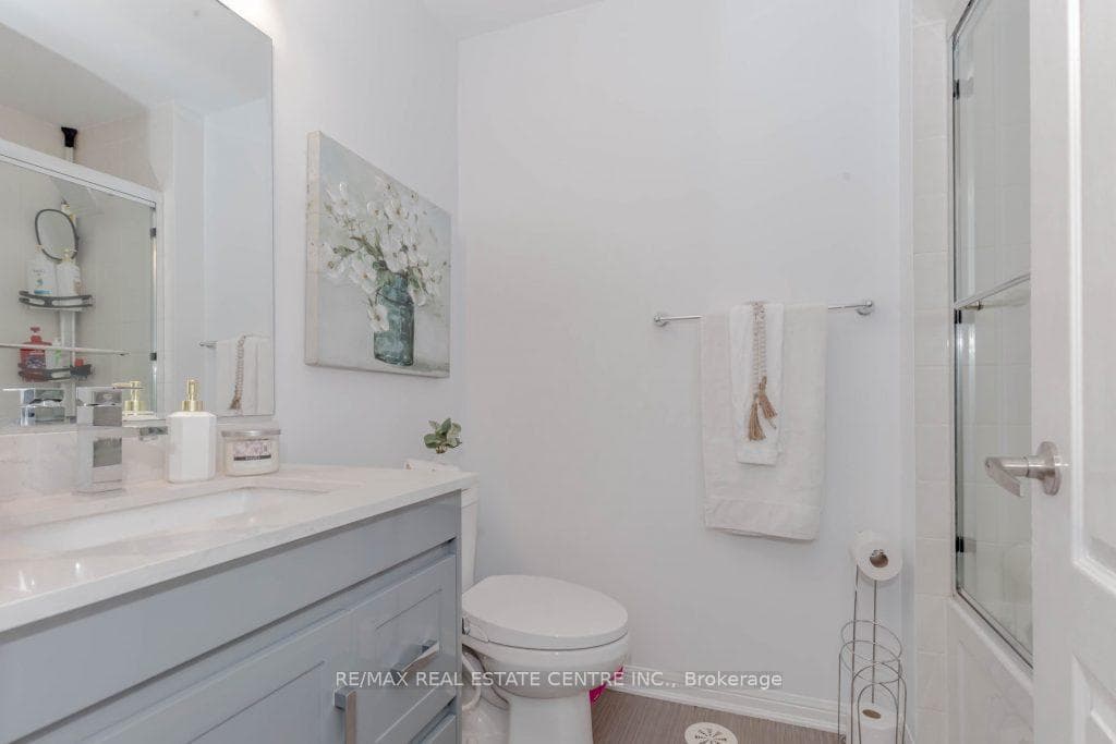 629 Attenborough Terrace photo 30
