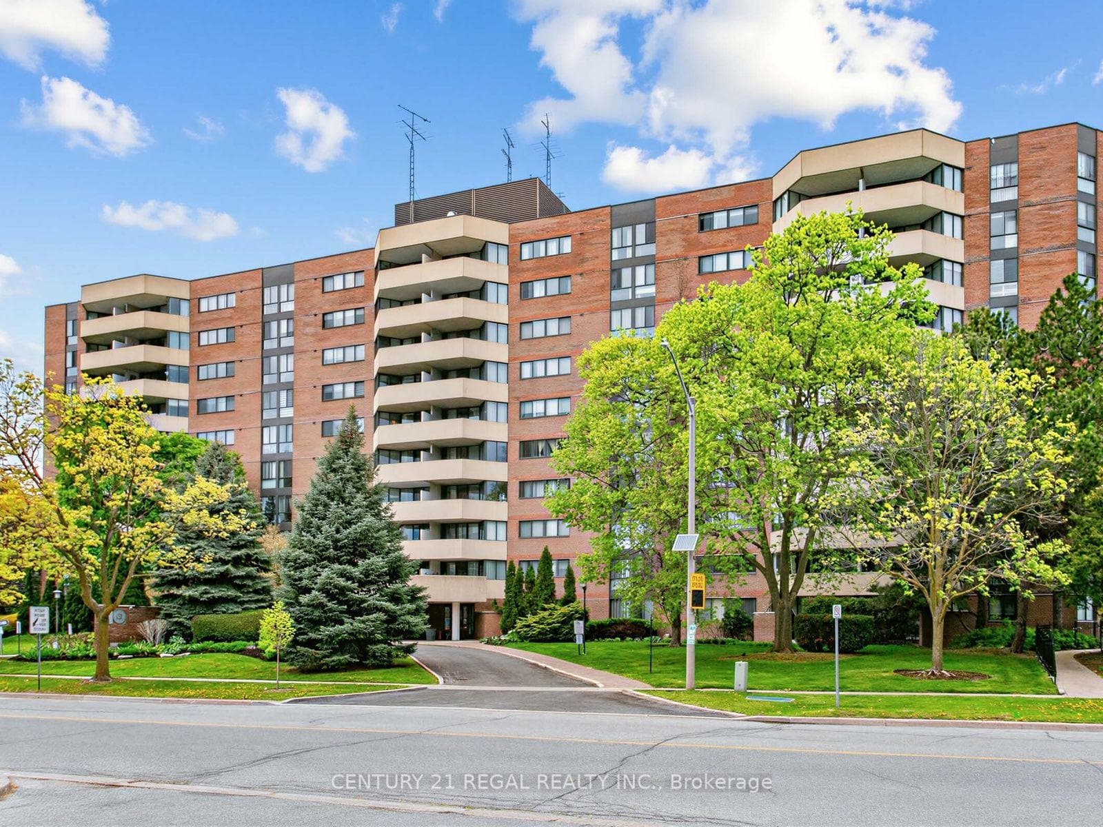 40 Baif Boulevard Unit 803 photo 1