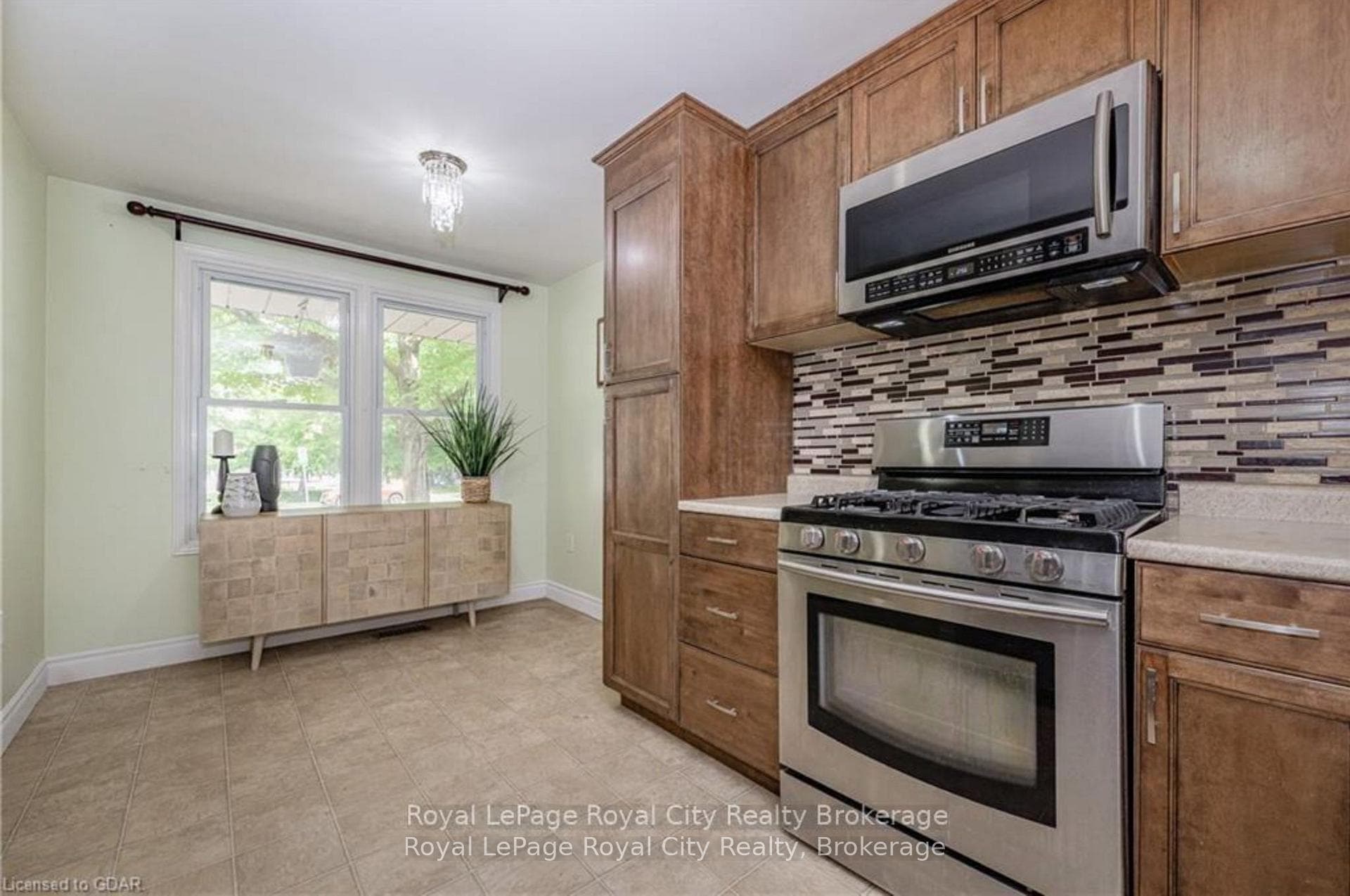 180 MARKSAM Road Unit 80 photo 17