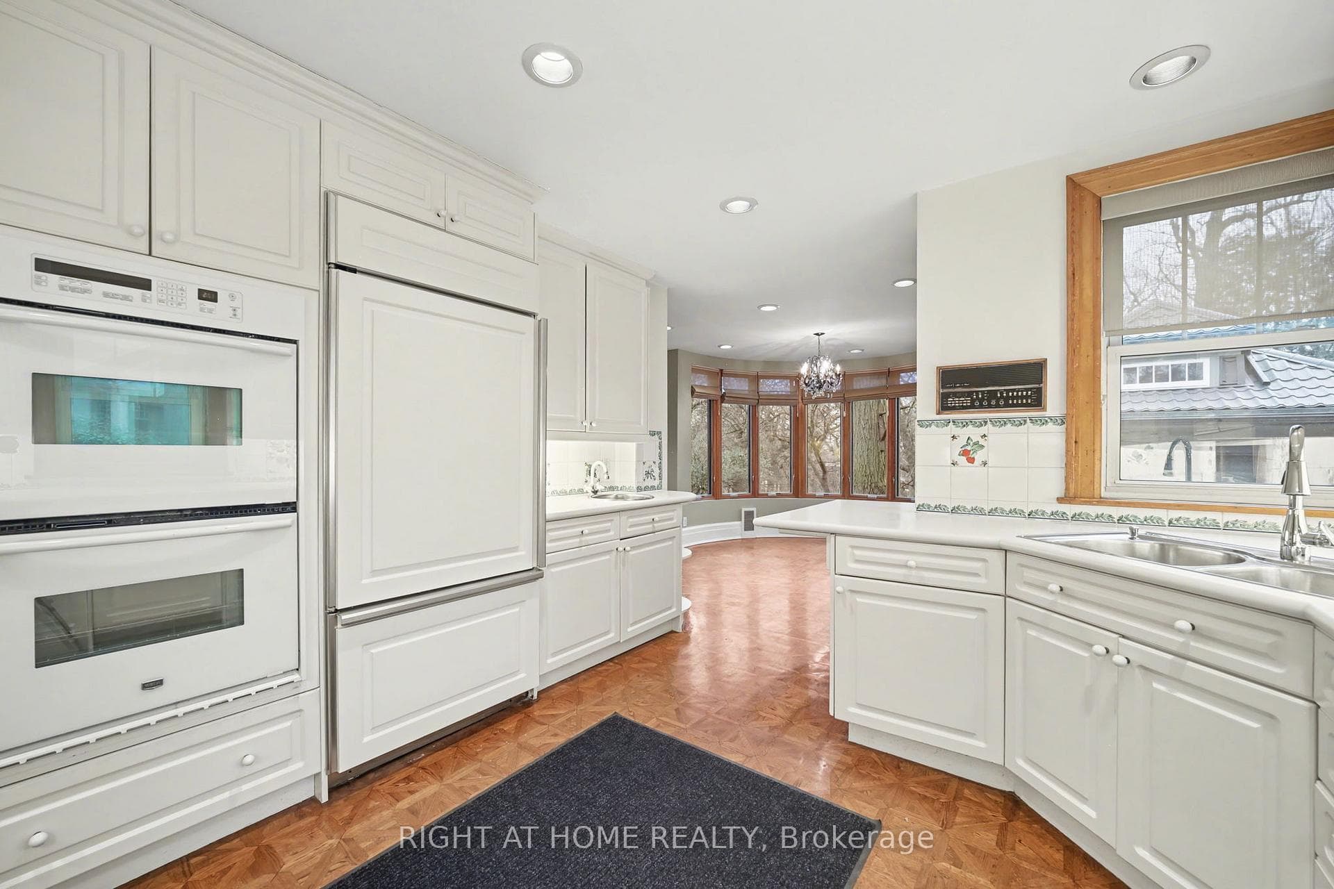 32 Hollywood Crescent photo 11