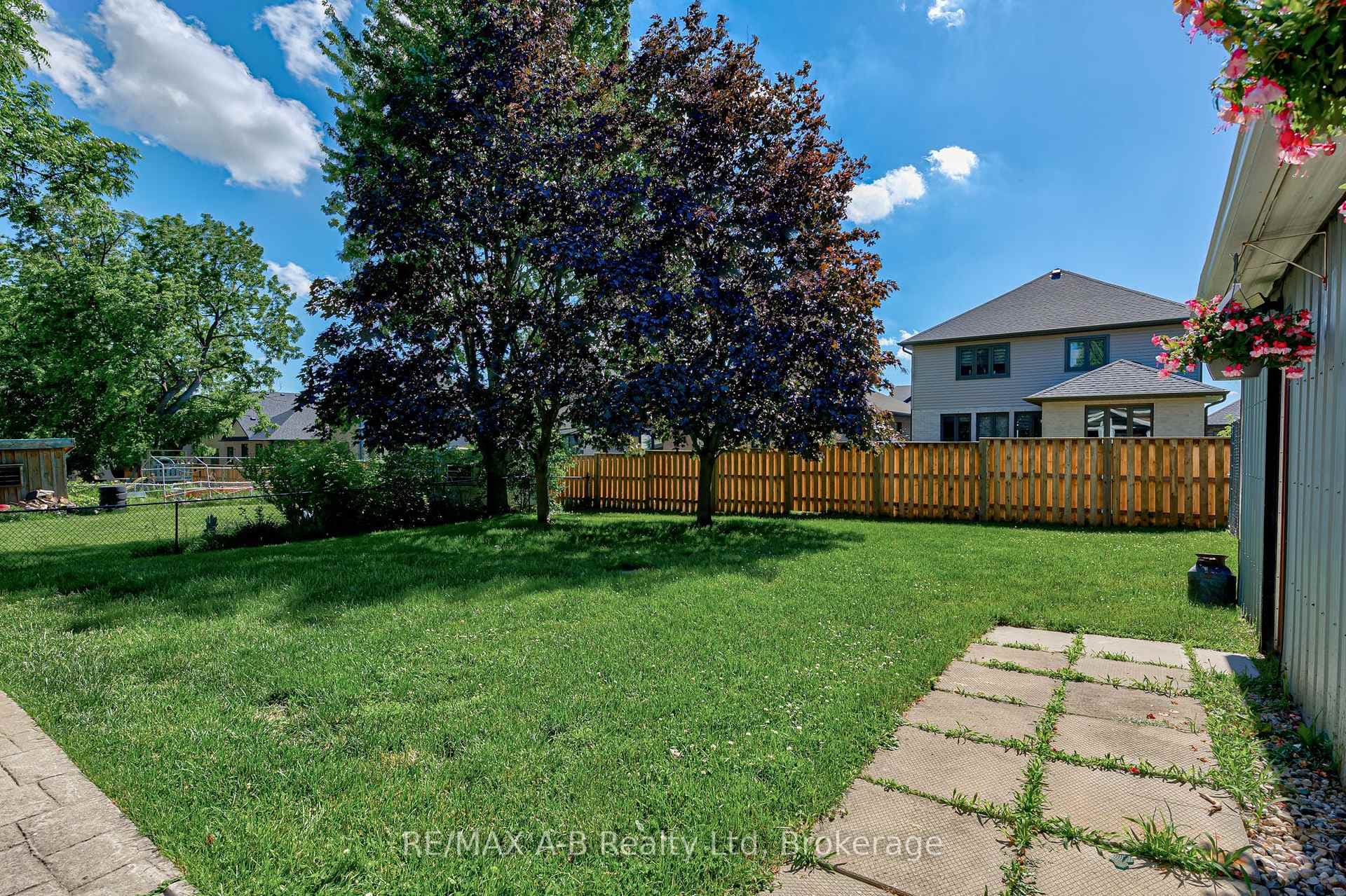 243 King Street photo 45