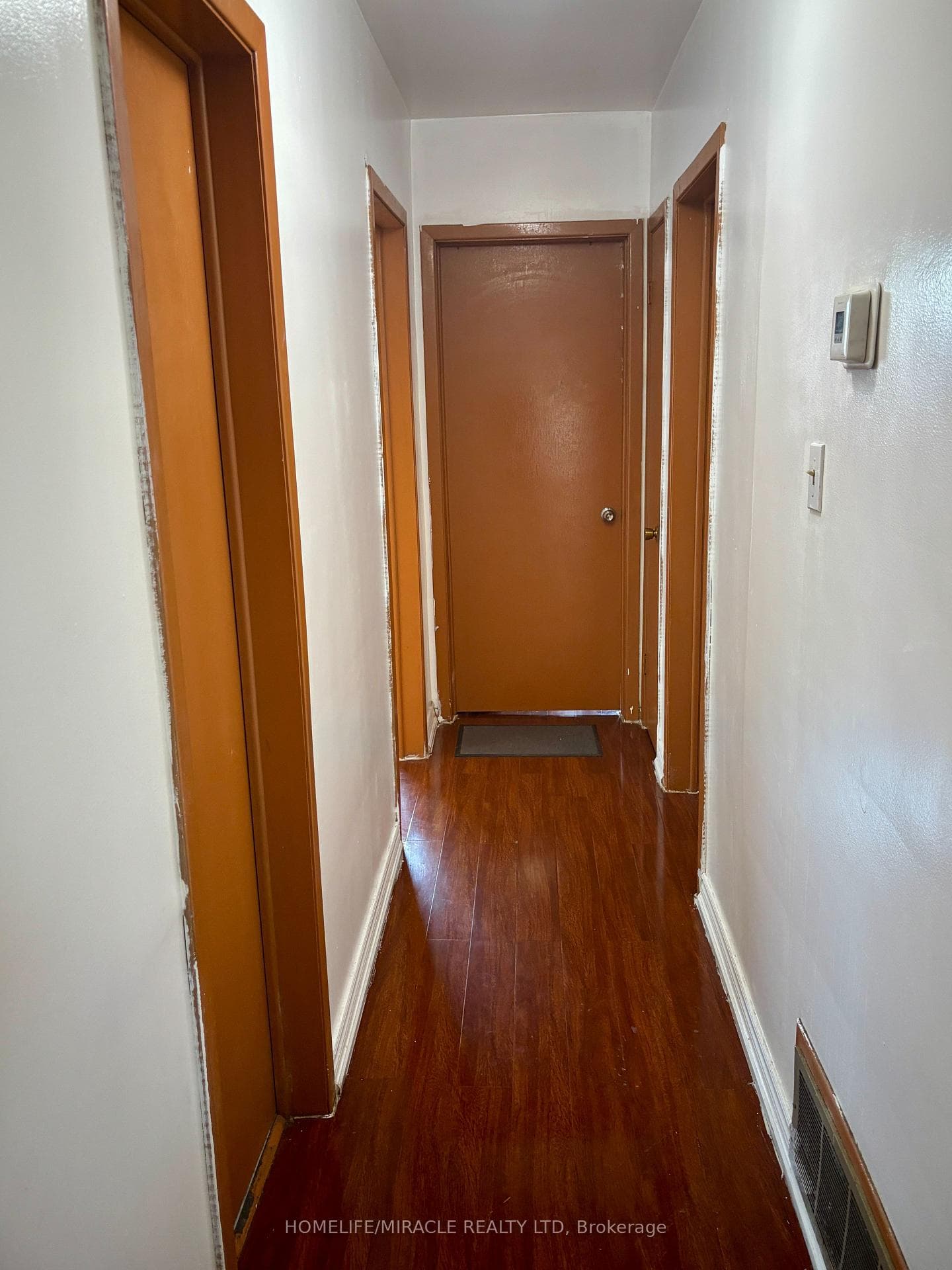 7276 Shallford Road photo 2