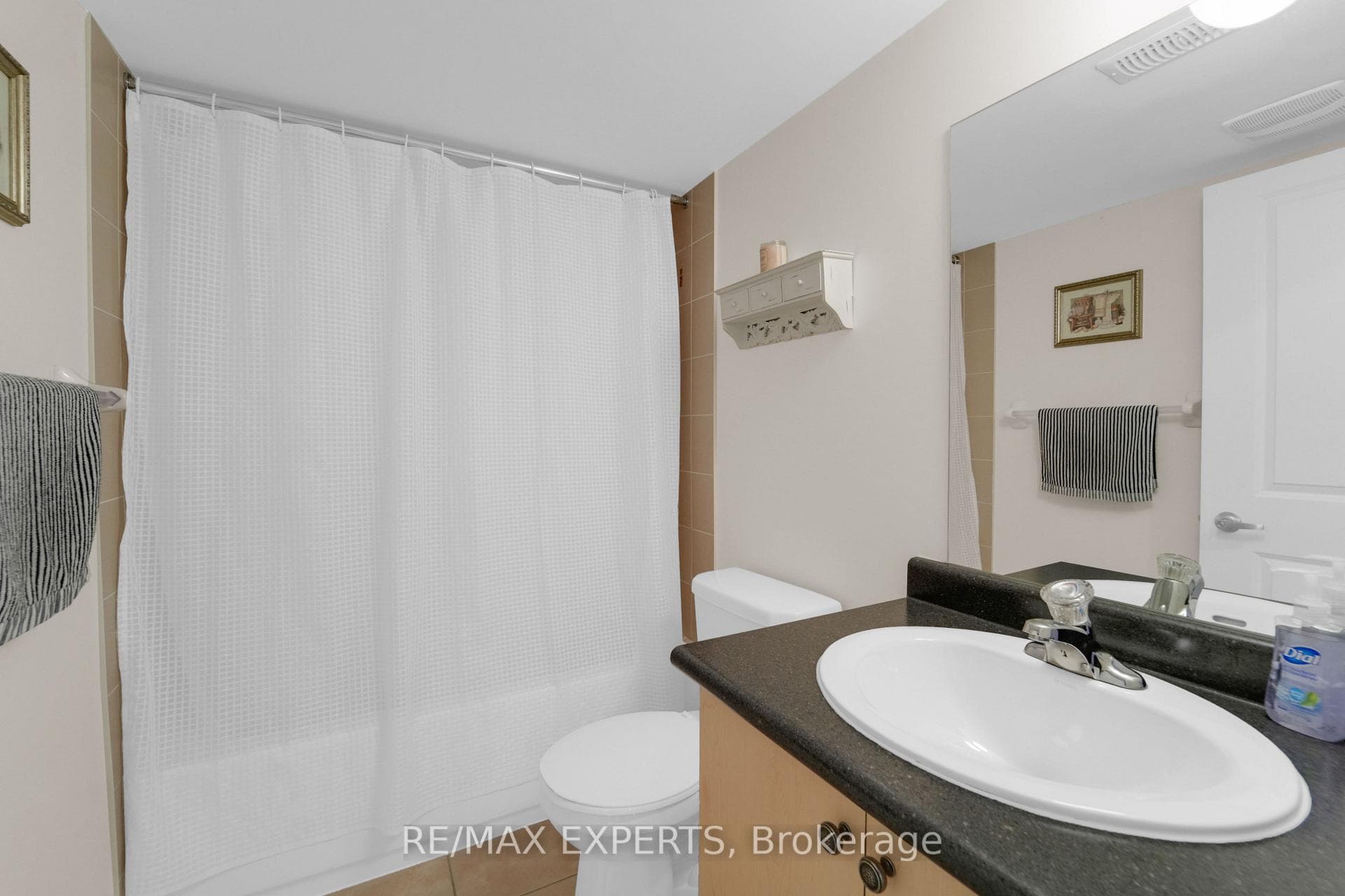92 Stillman Drive photo 32