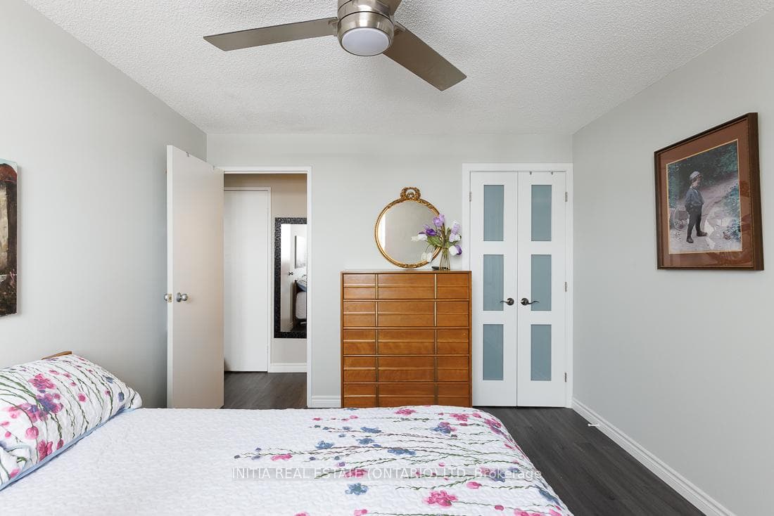 127 Belmont Drive Unit 807 photo 16