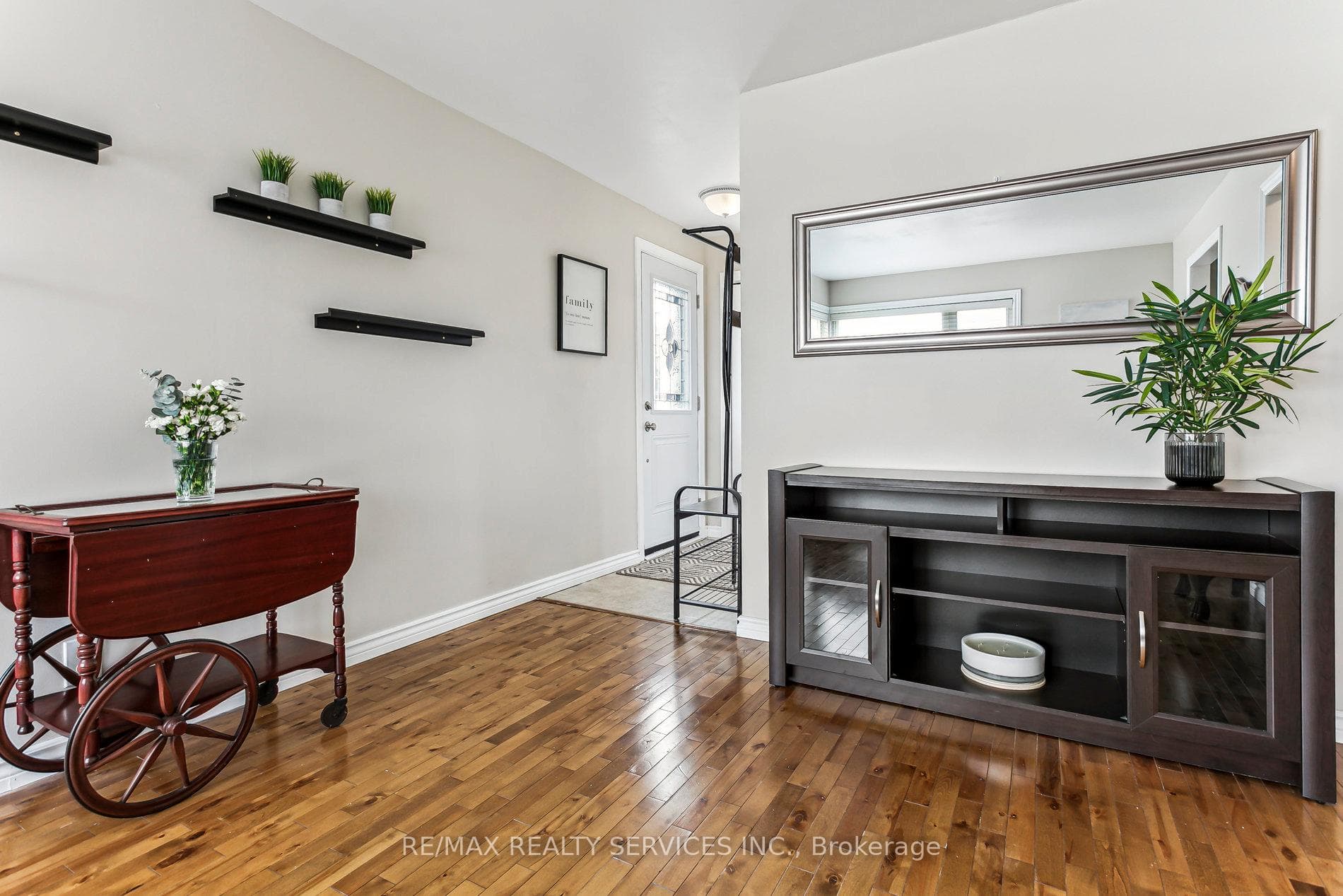 15 Avonmore Street photo 5