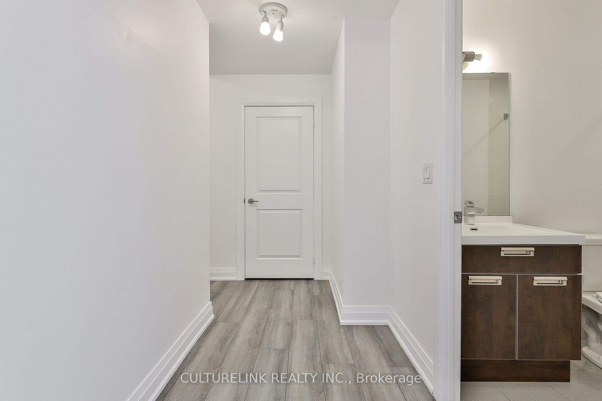 28 Ted Rogers Way Unit 3111 photo 19