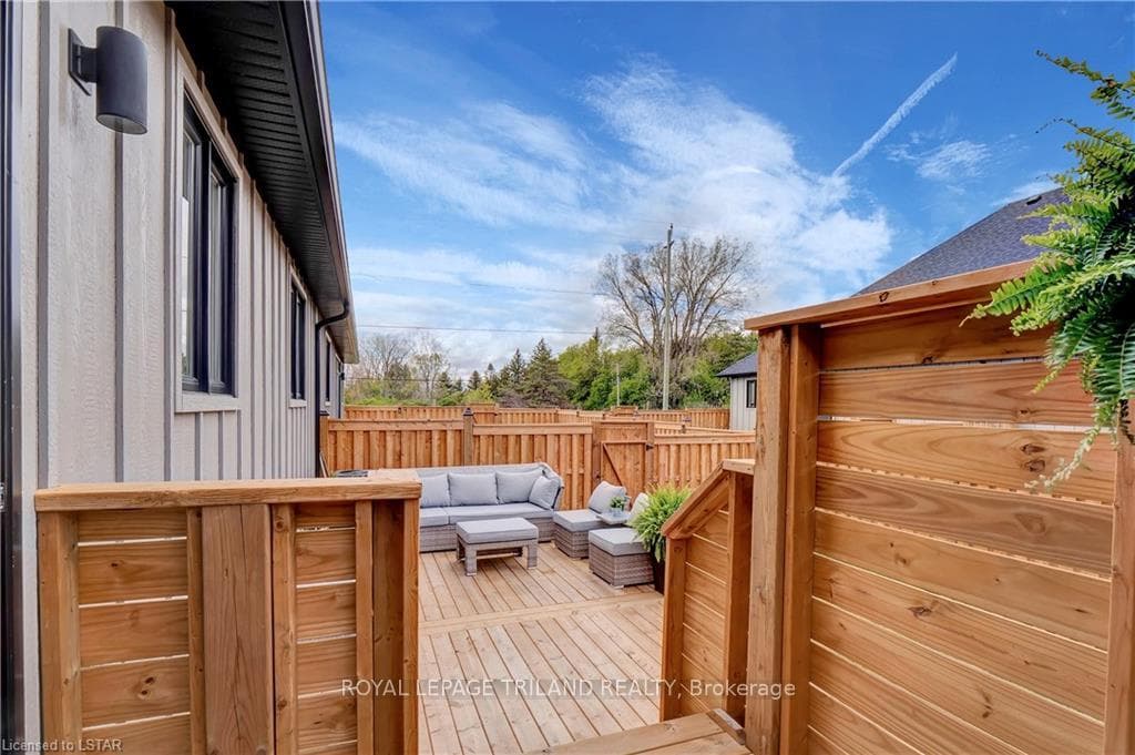 9861 Glendon Drive Unit 102 photo 35