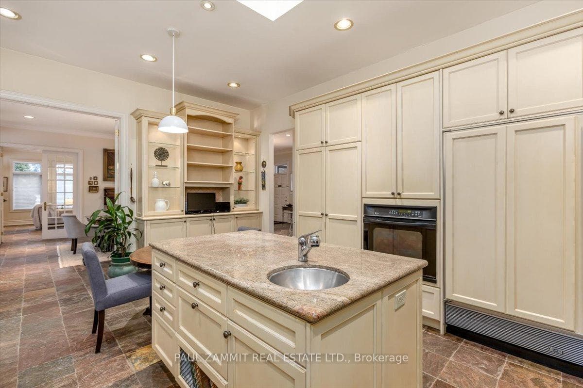 7 Hammok Crescent photo 15