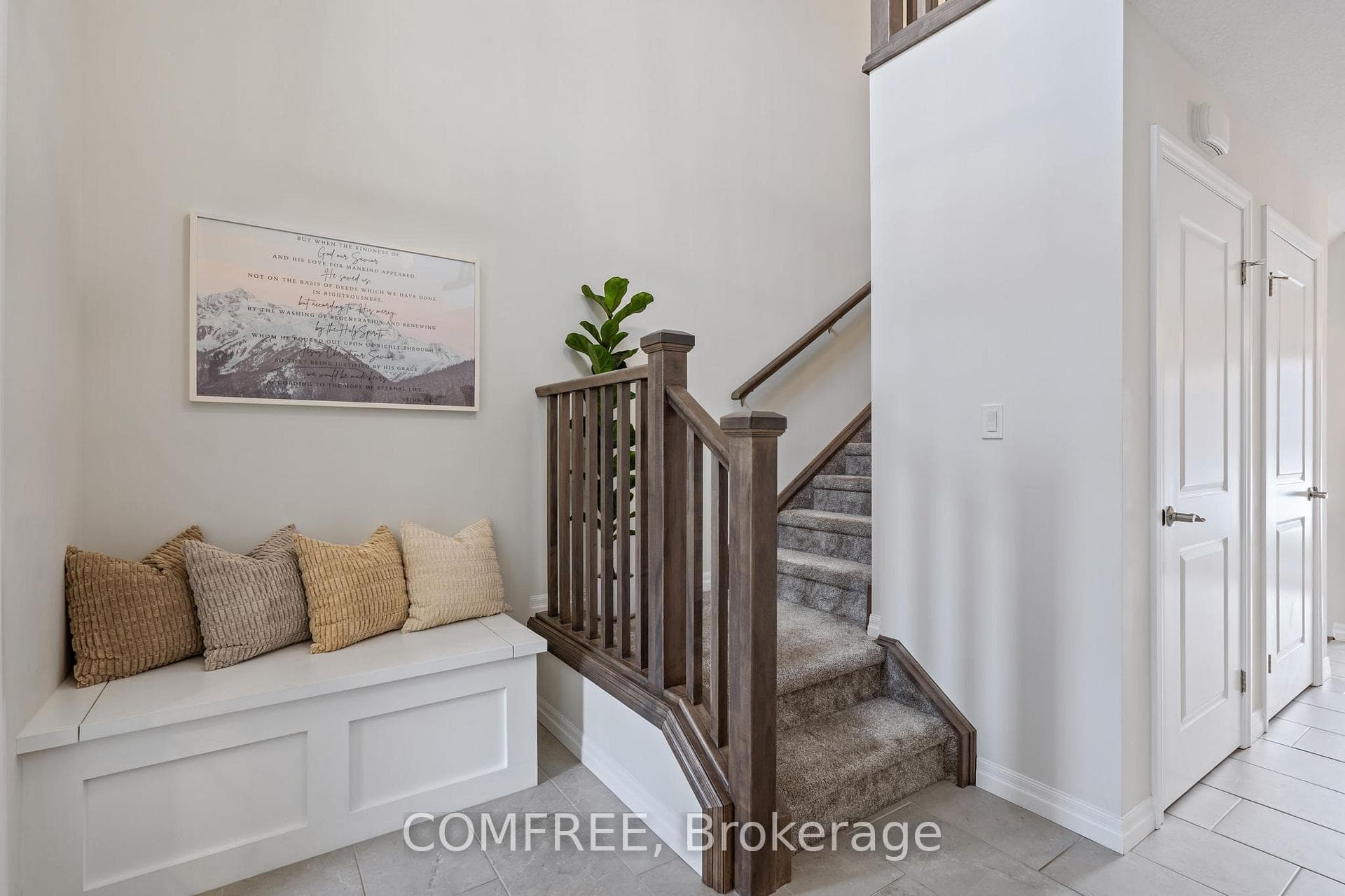 118 Livingston Drive photo 4