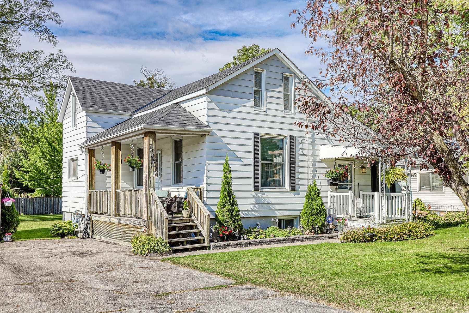 144 Hickory Street photo 1