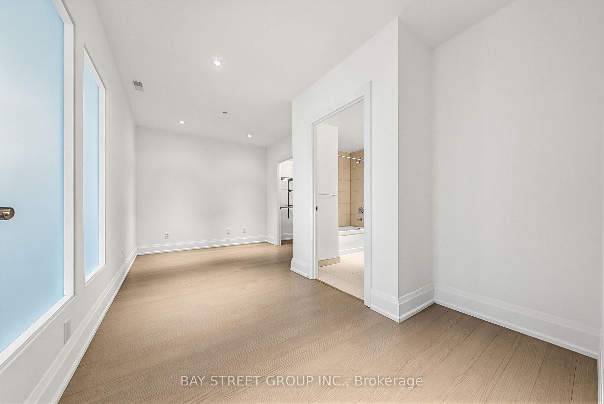 365 Beech Avenue Unit 208 photo 18