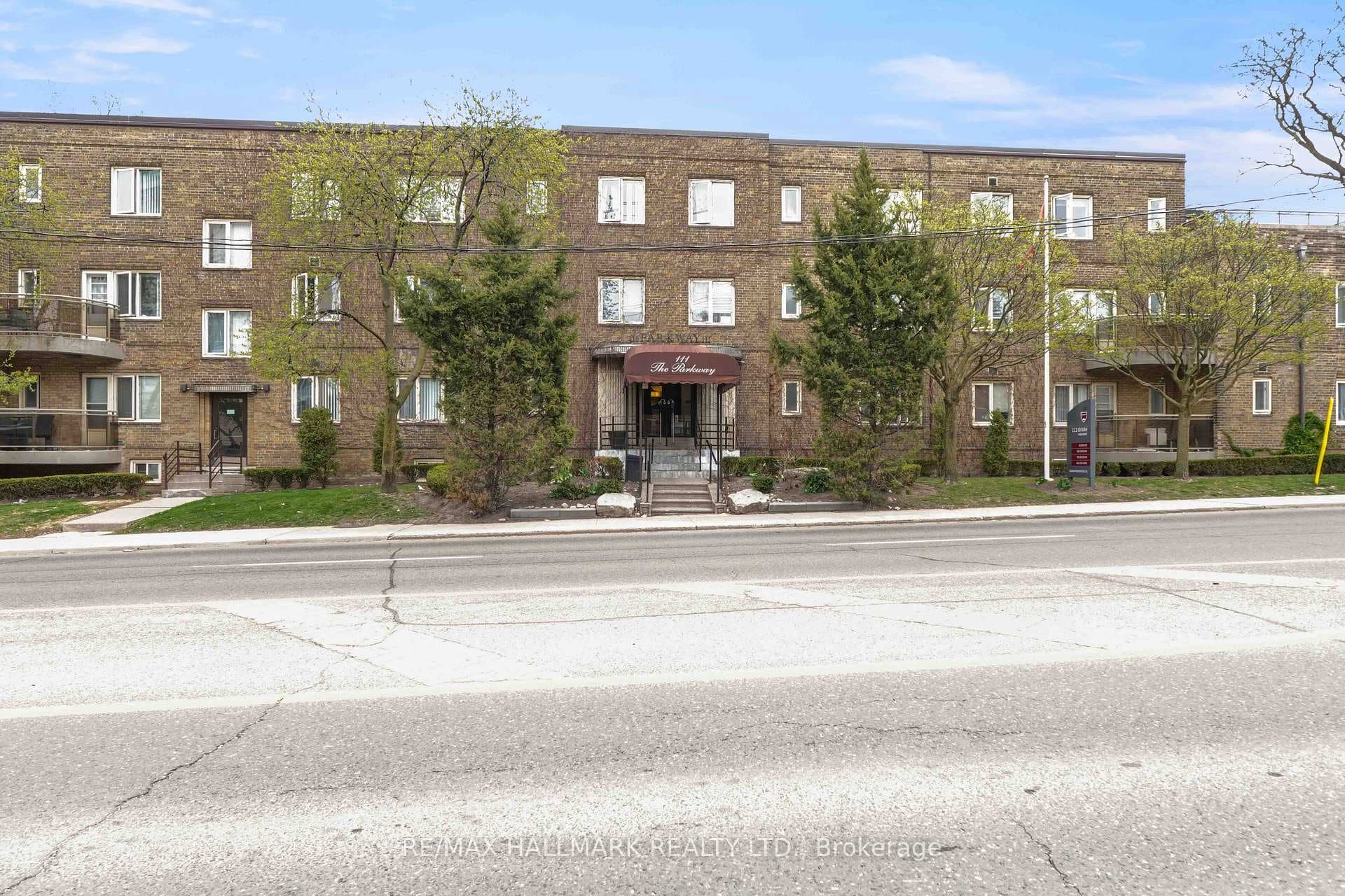 111 Oriole Parkway Unit 105 photo 1