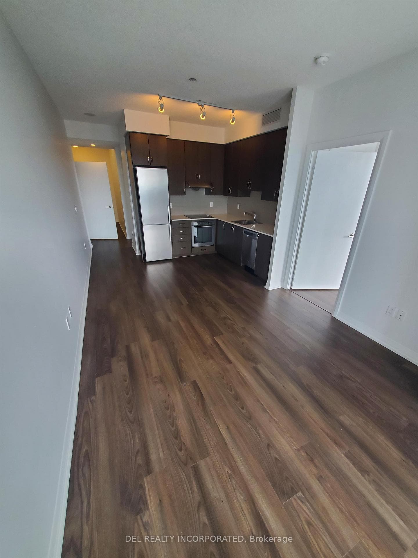 55 Ann O'reilly Road Unit 1805 photo 2