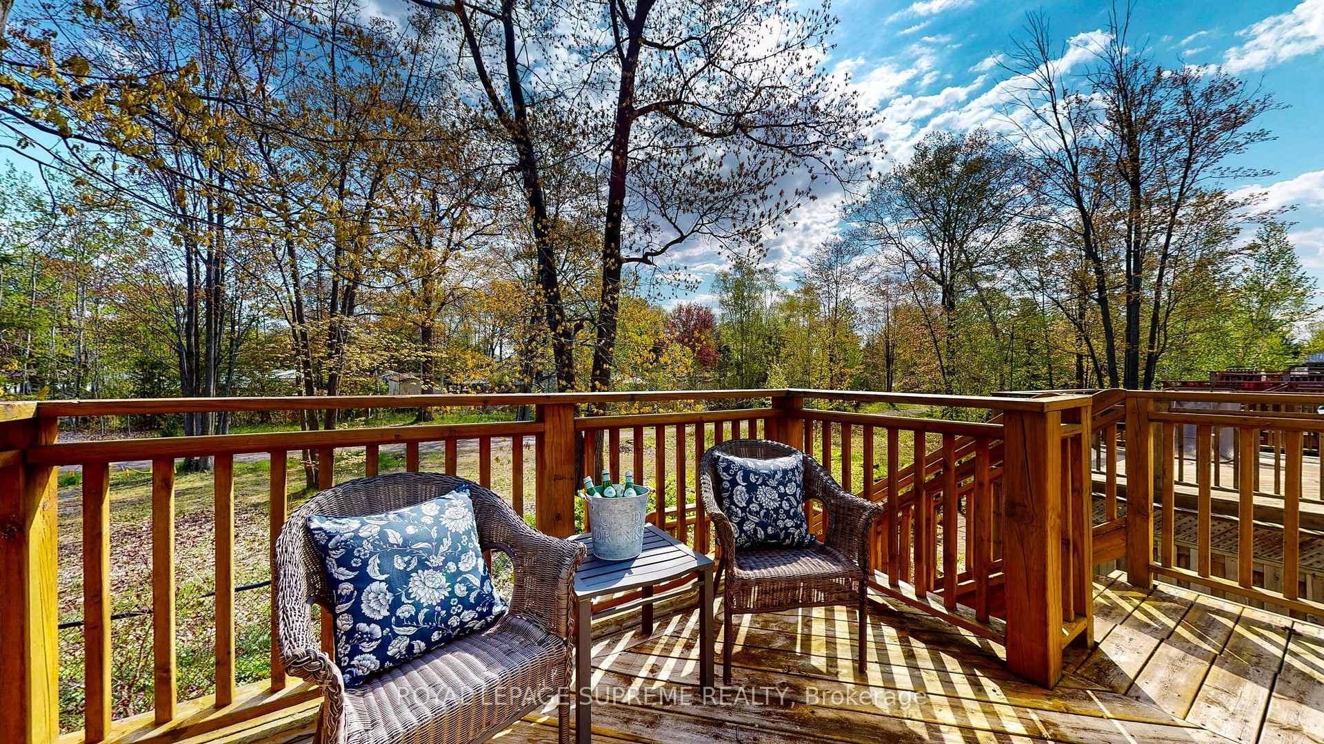 61 Savannah Crescent photo 8