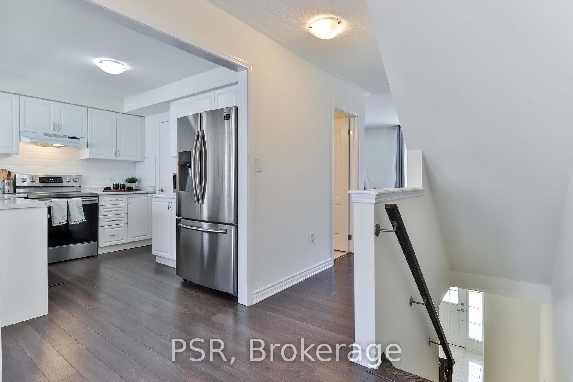 2764 Sapphire Drive photo 3