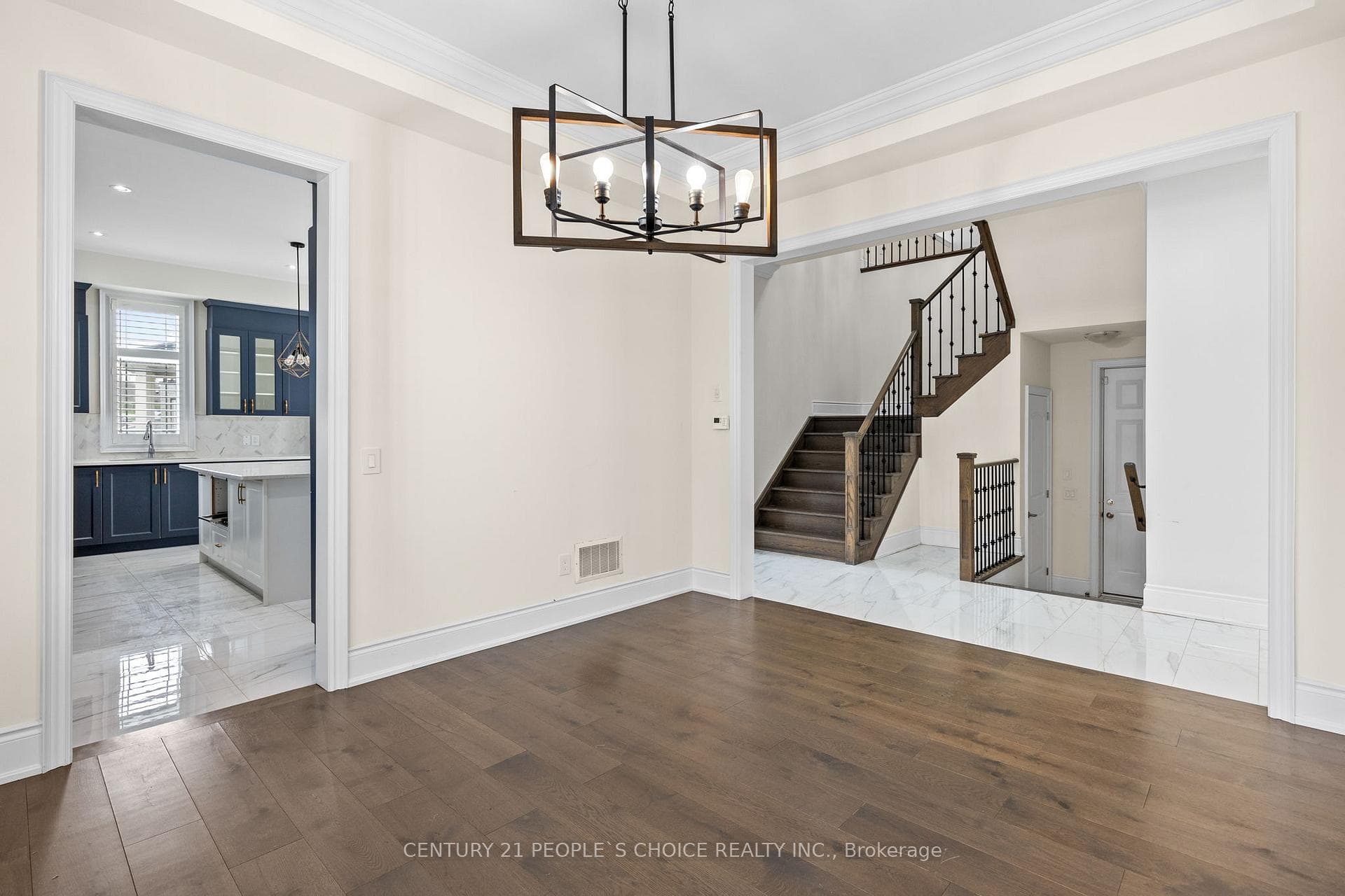 24 Albert Spencer Avenue photo 7