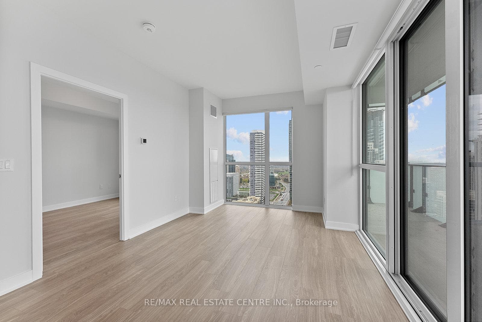 430 Square One Drive Unit 2706 photo 13