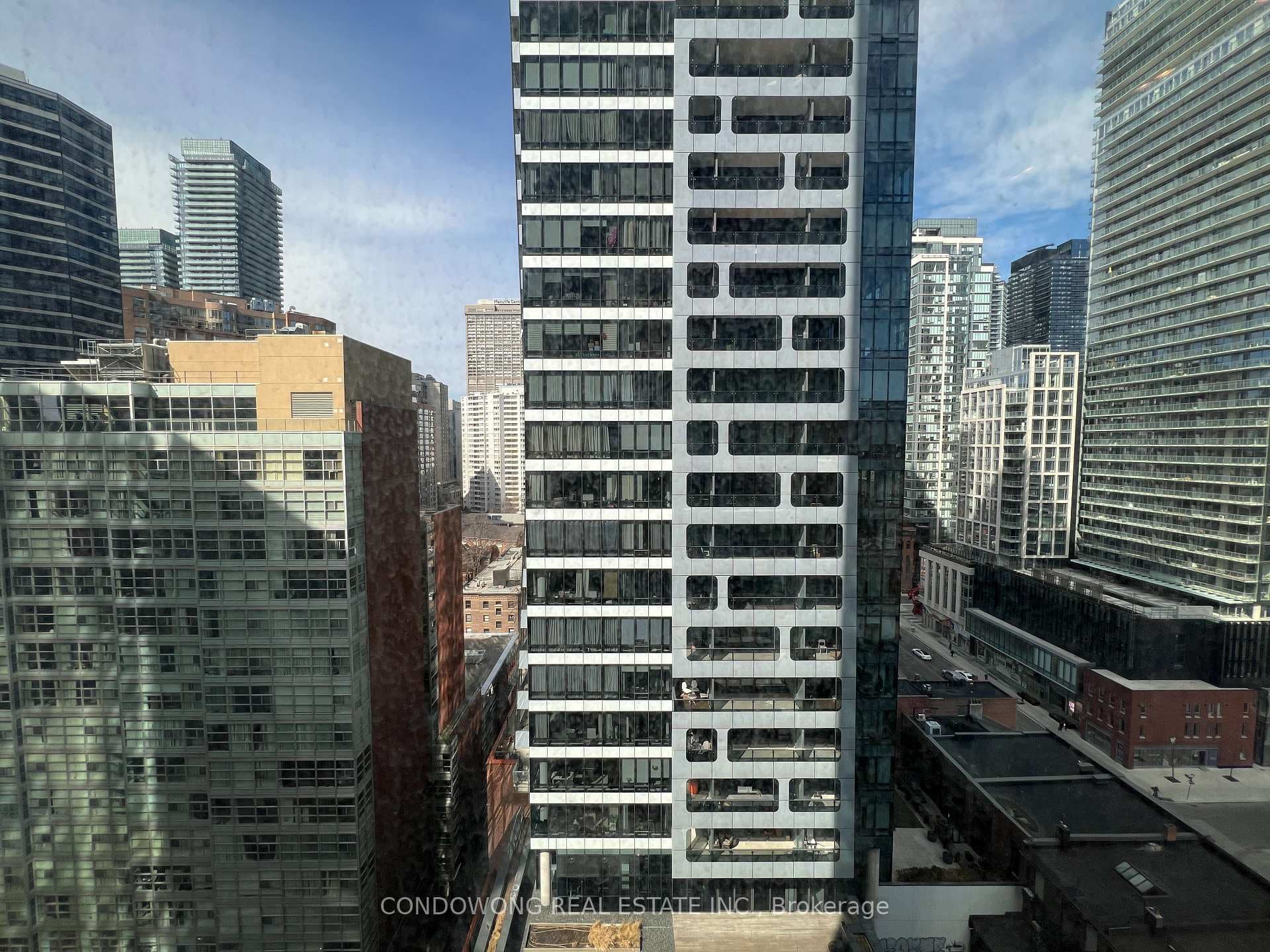 8 Wellesley Street Unit 1805 photo 14