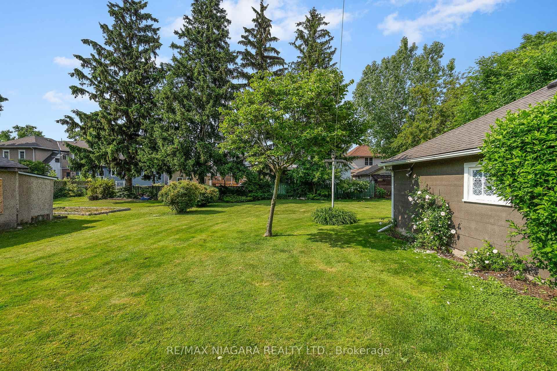 257 Ash Street photo 6
