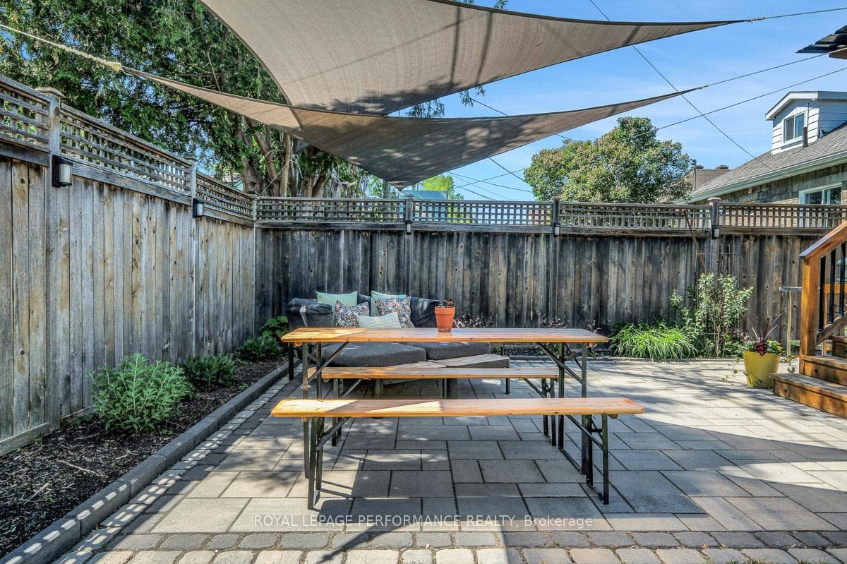 122 Vachon Avenue photo 33