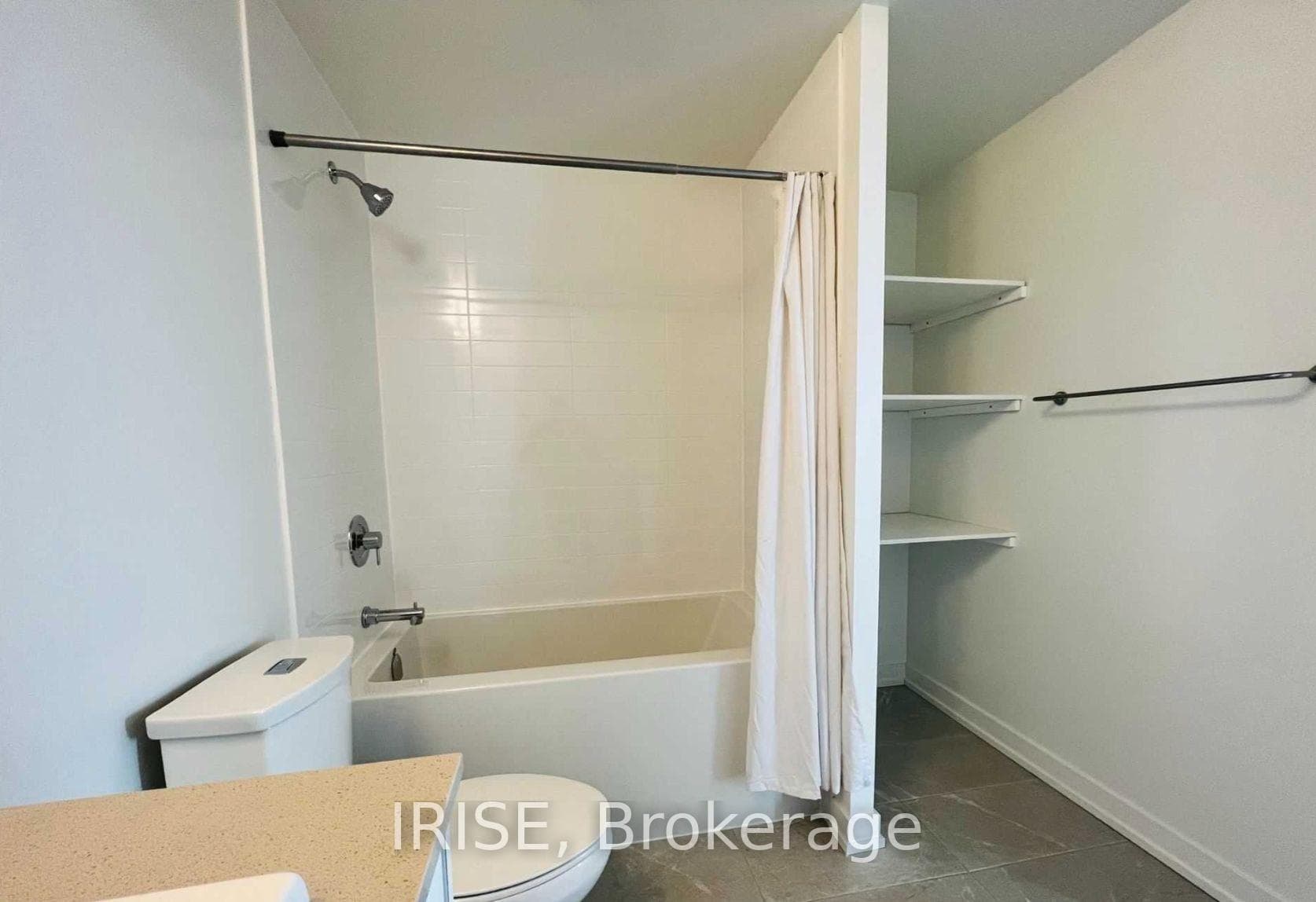 55 Duke Street Unit 809 photo 7